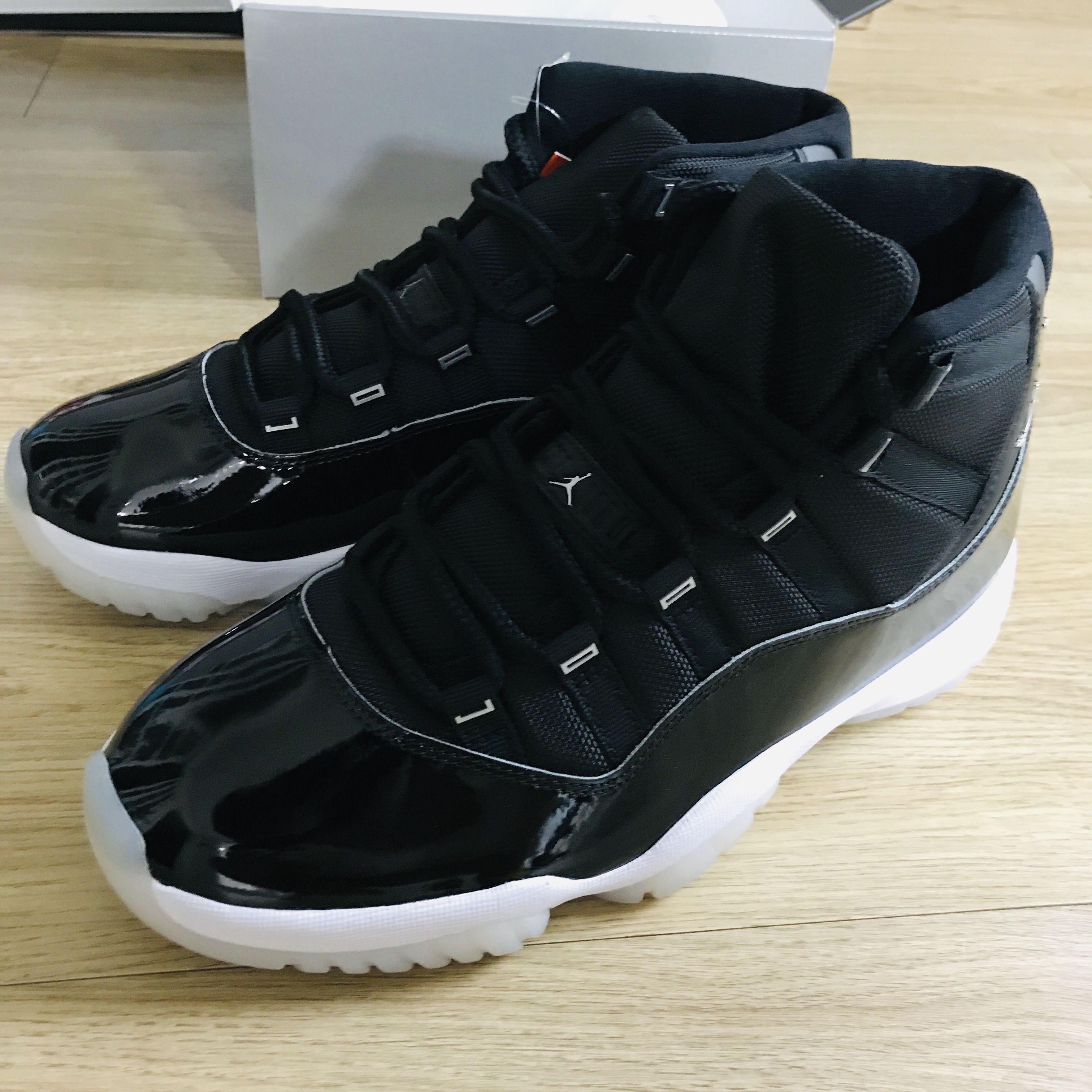 Jordan 11 Retro Jubilee 착용 스타일 - 2