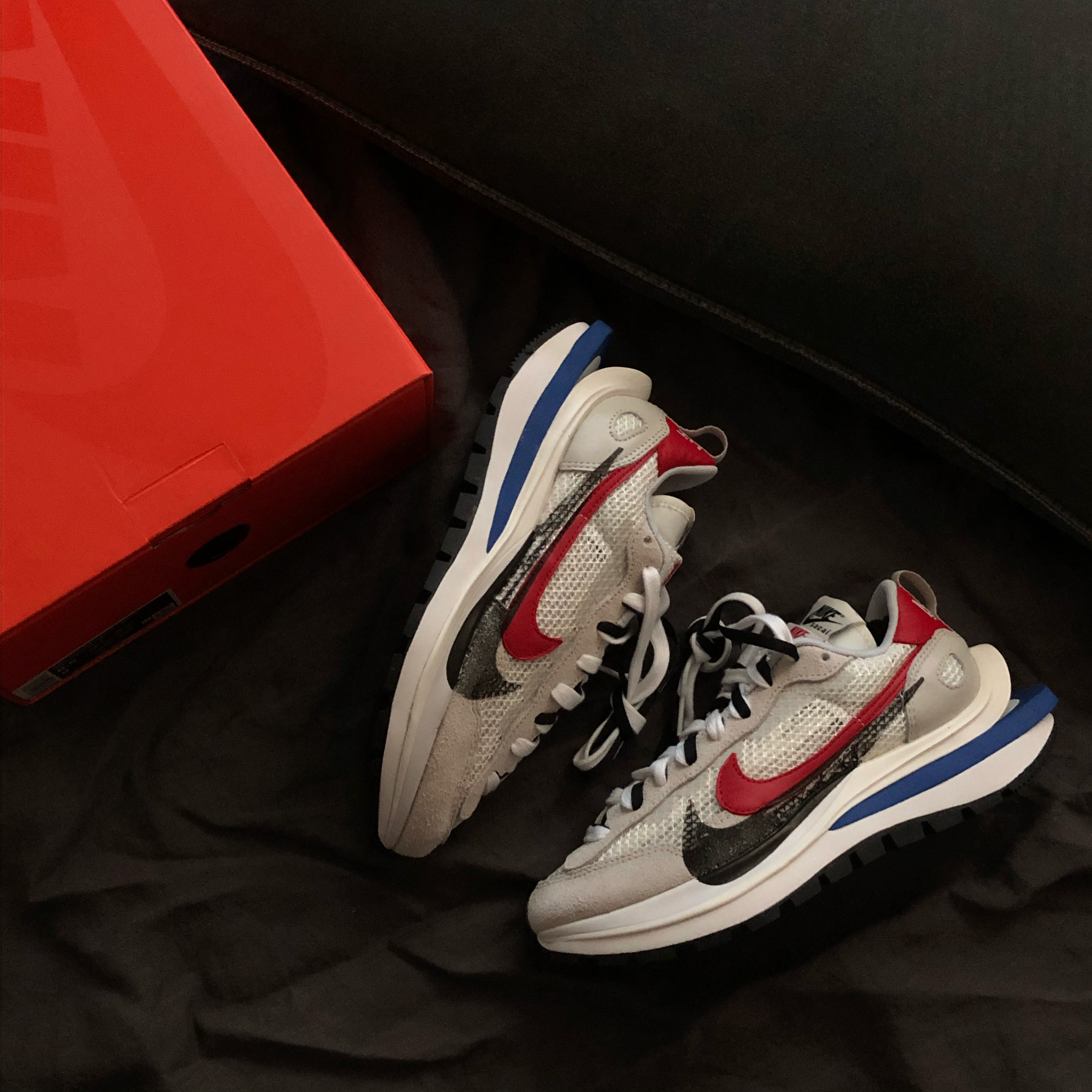 Nike x Sacai VaporWaffle Royal Fuchsia 착용 스타일