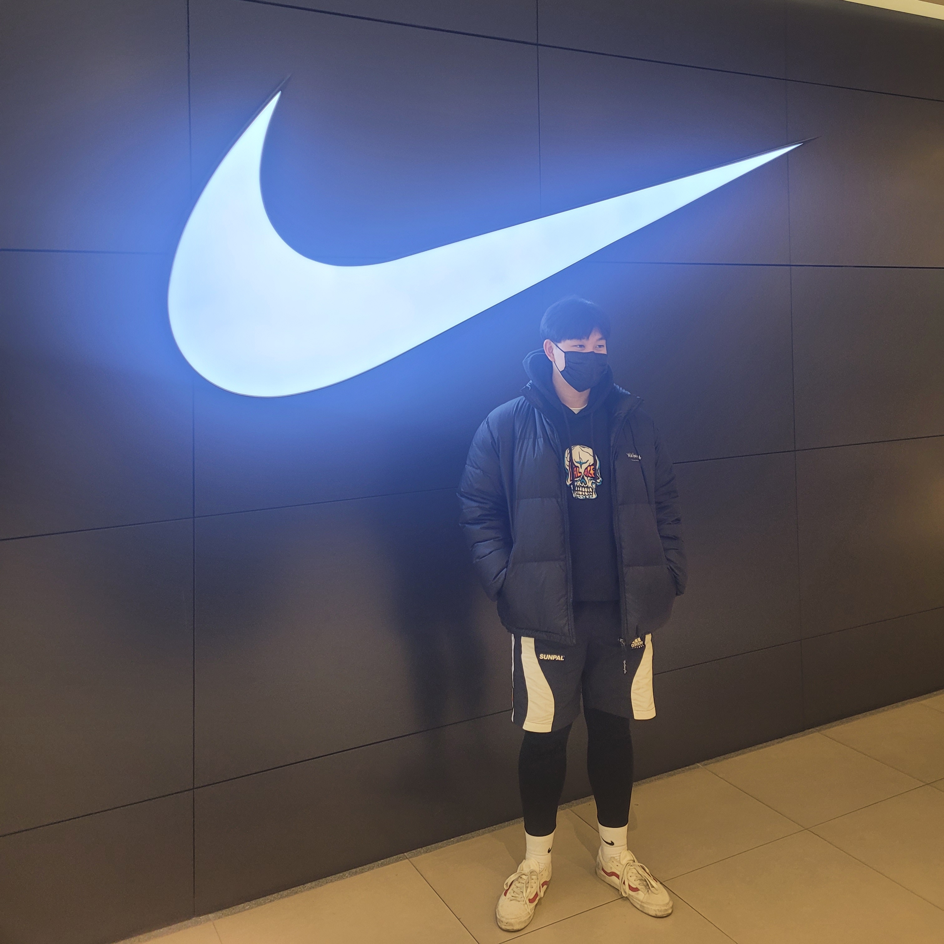 Palace Hesh Mit Fresh Hood Black - 20SS, Vans Style 36 Marshmallow Racing Red 착용 스타일
