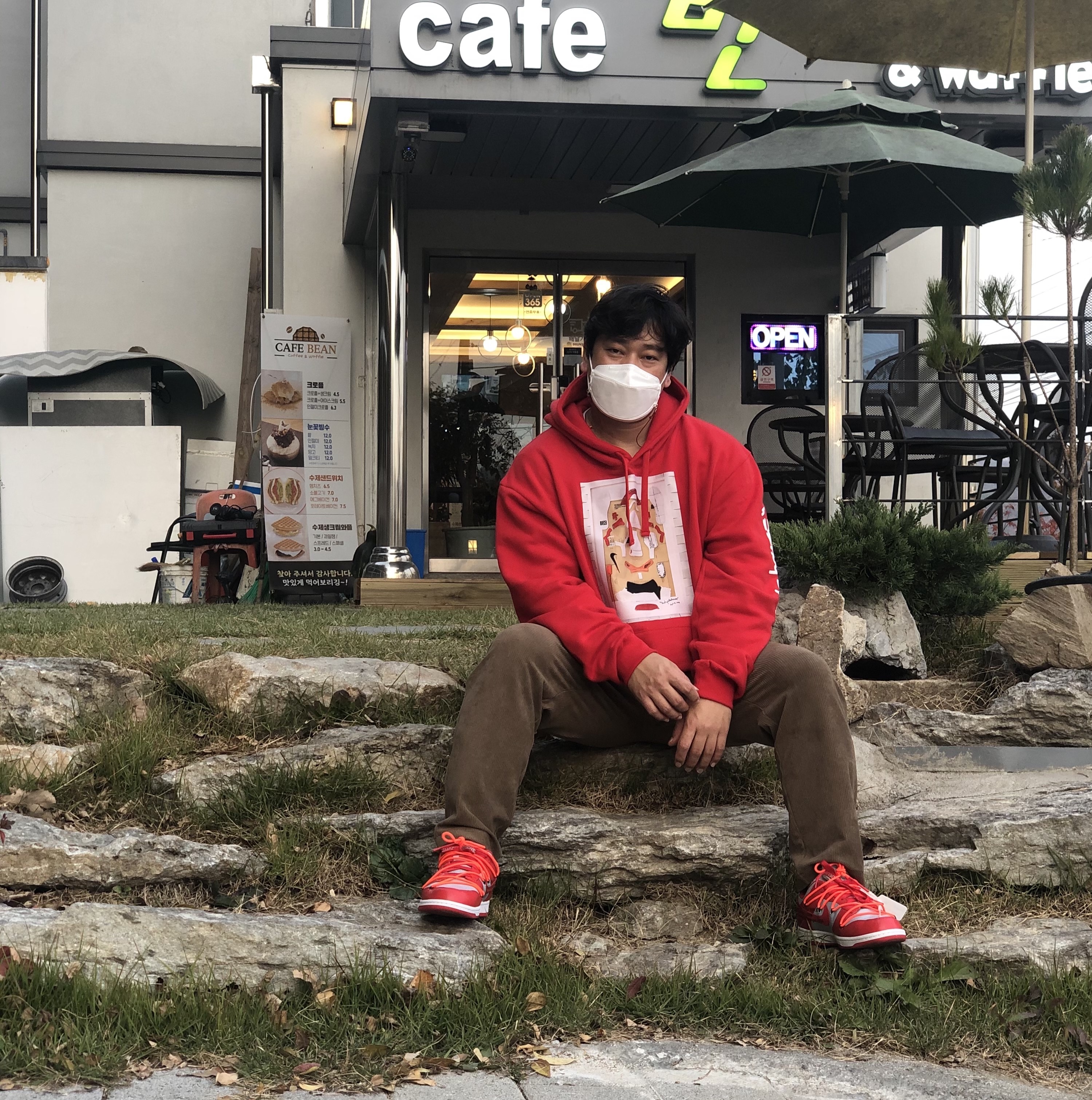 Nike x Off-White Dunk Low University Red 착용 스타일