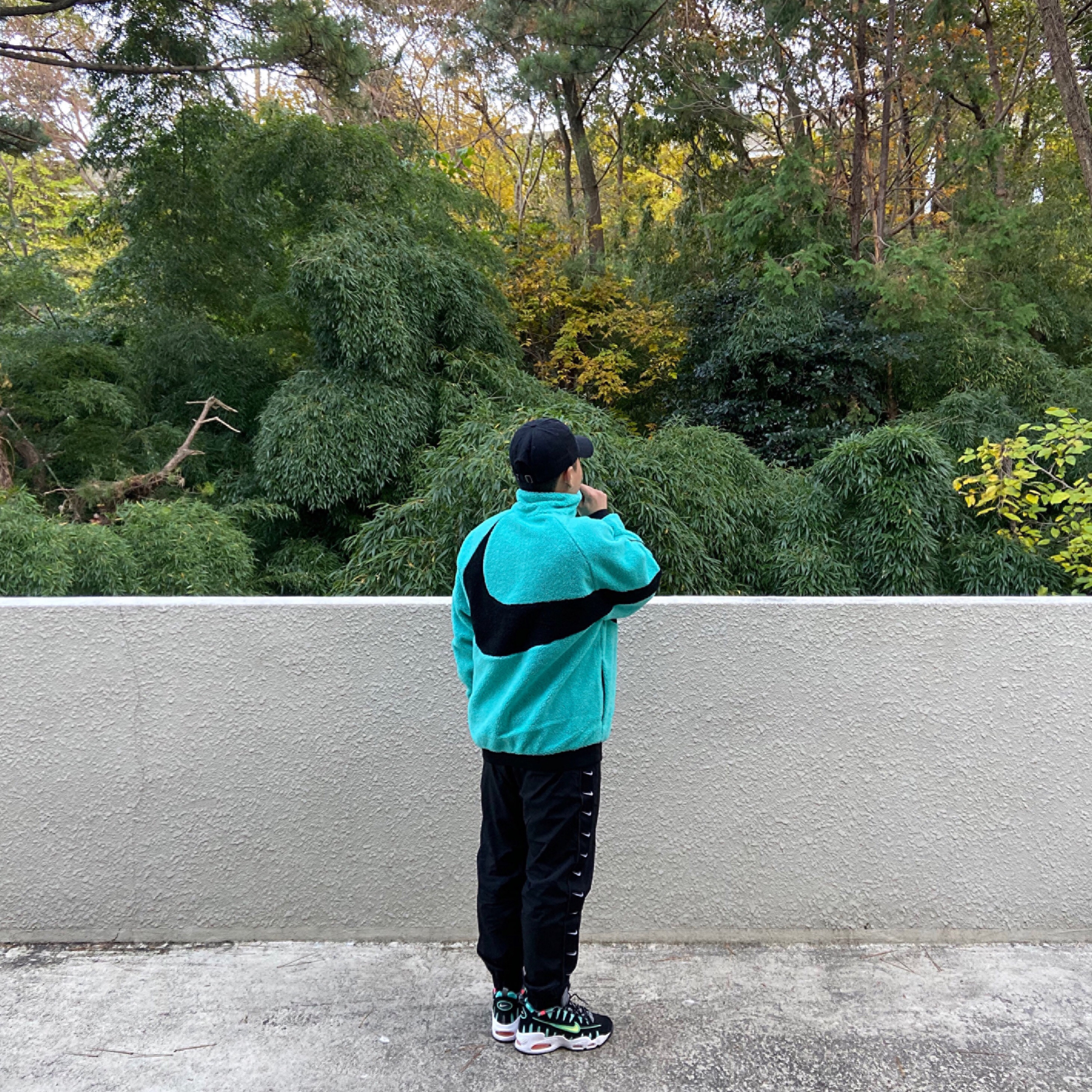Nike Big Swoosh Full Zip Jacket Hyper Jade Black 착용 스타일