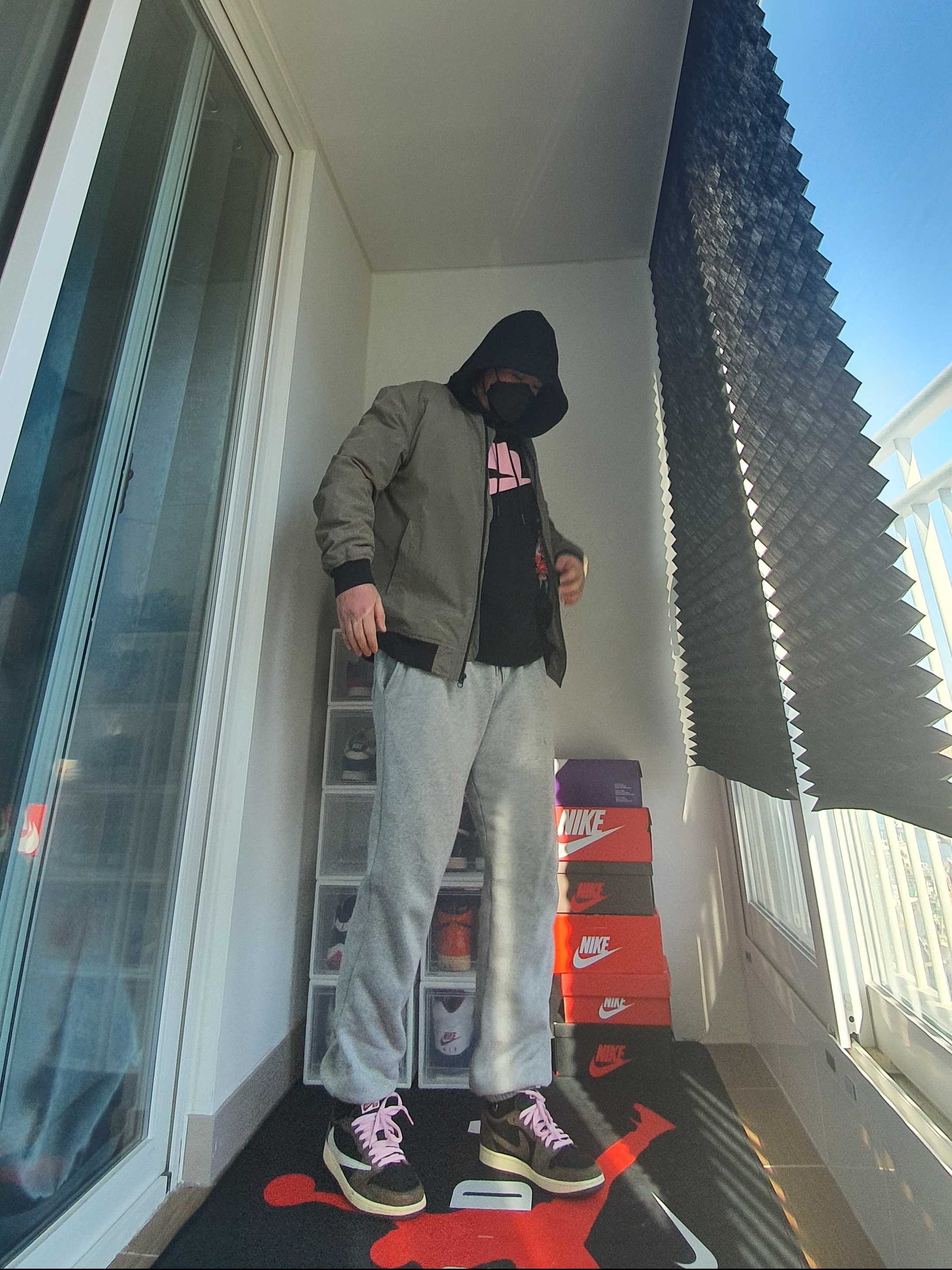 Jordan 1 x Travis Scott Retro Low OG SP Mocha 착용 스타일