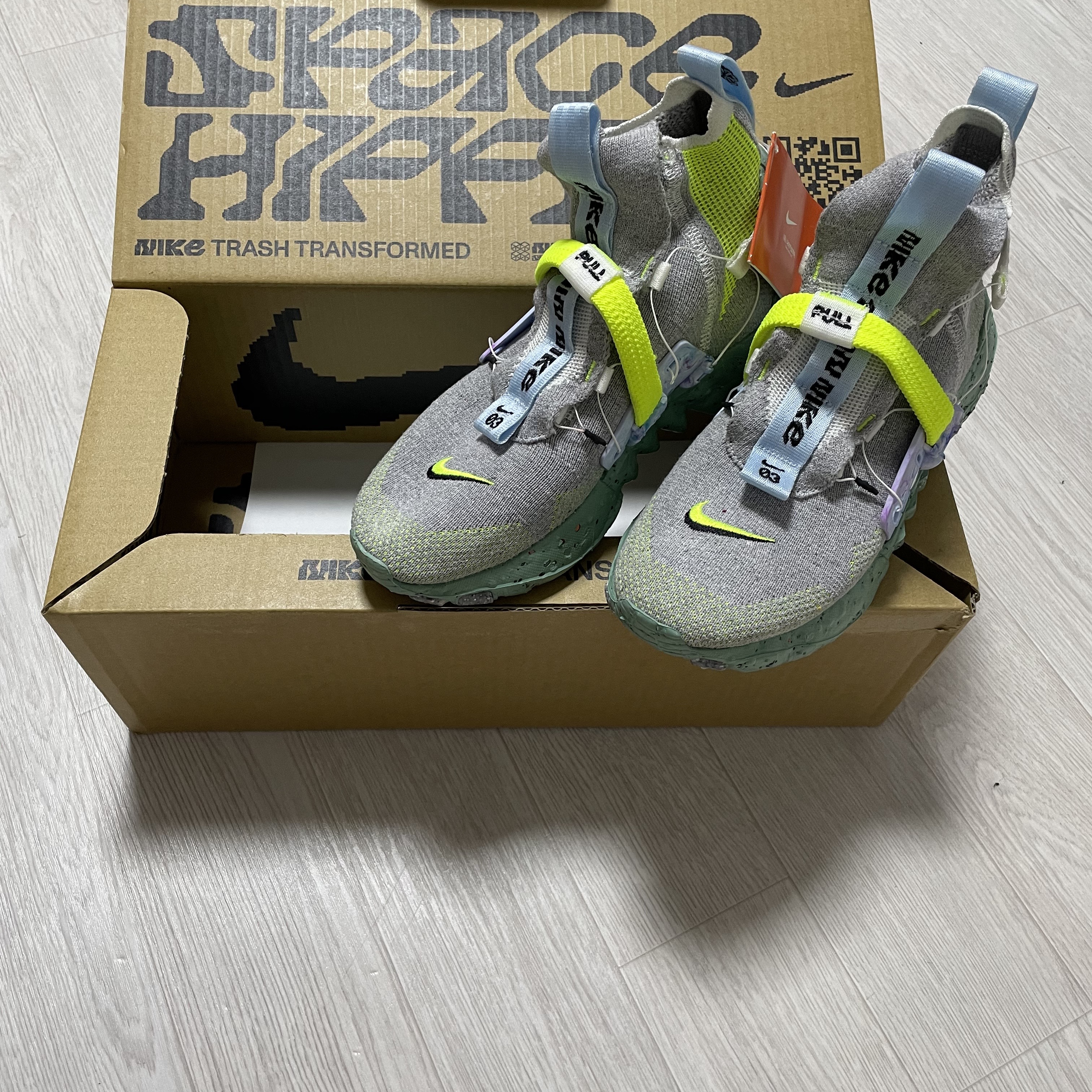 Nike Space Hippie 03 Healing Jade 착용 스타일