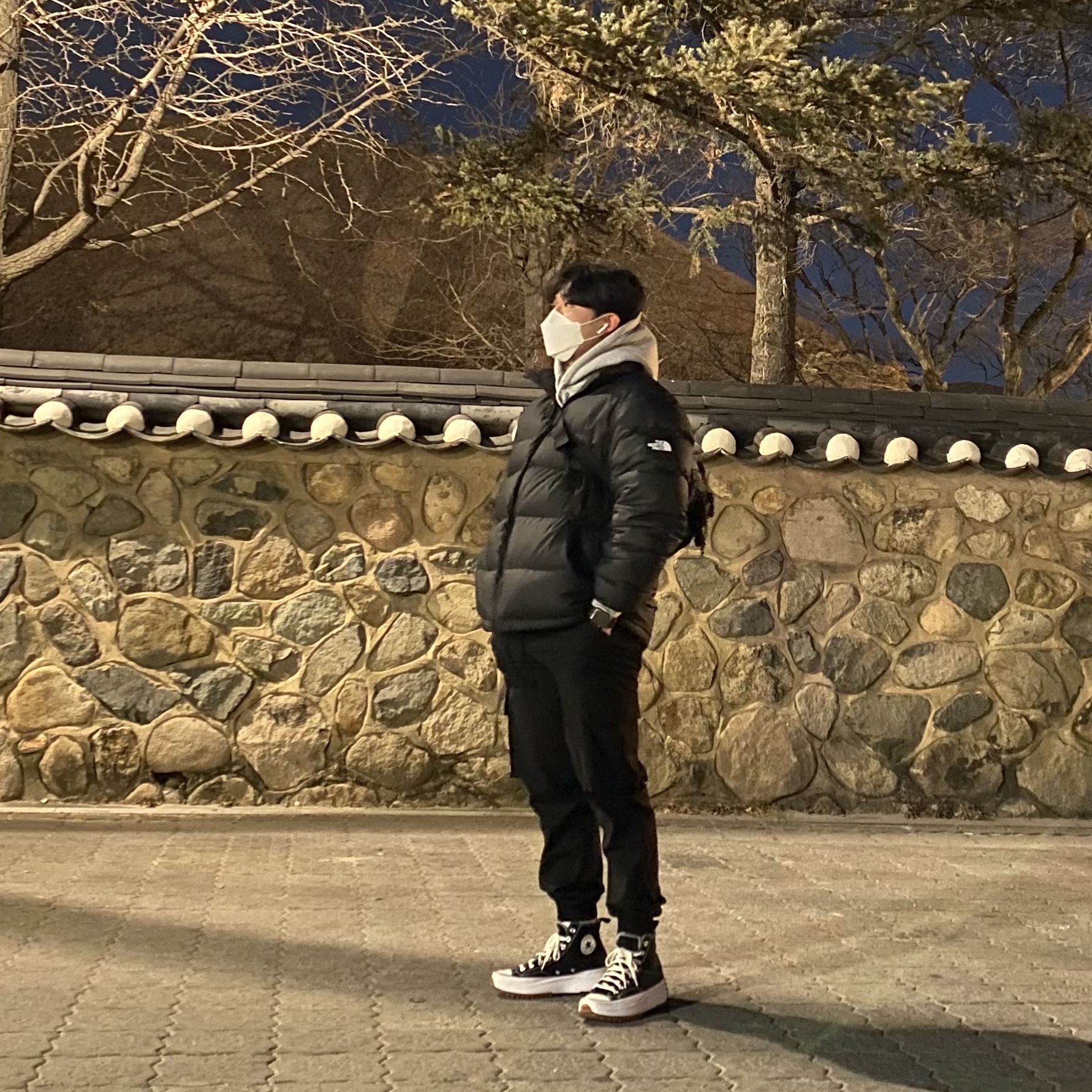 Converse Run Star Hike Hi Black White Gum 착용 스타일