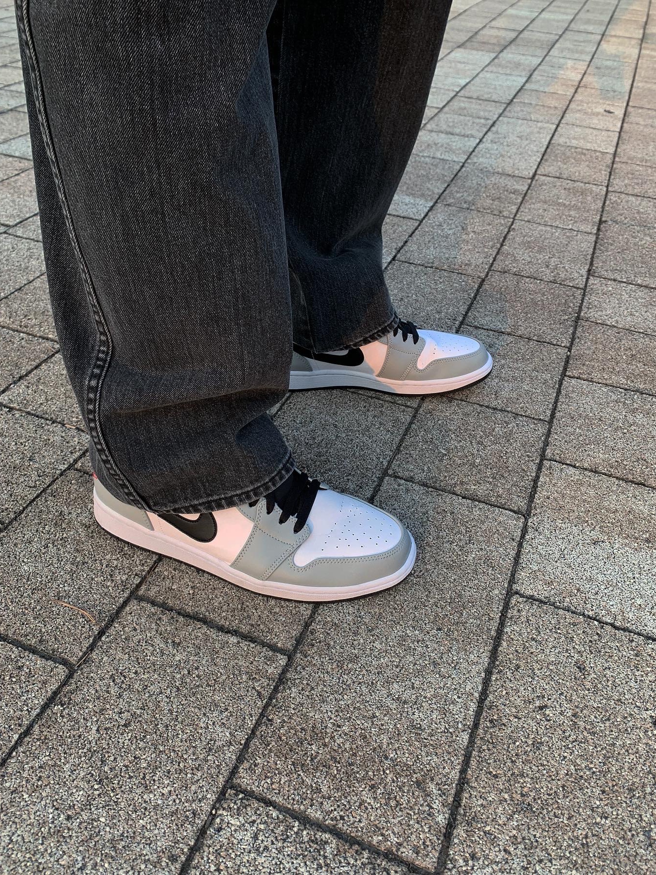 Jordan 1 Low Light Smoke Grey 착용 스타일 - 2