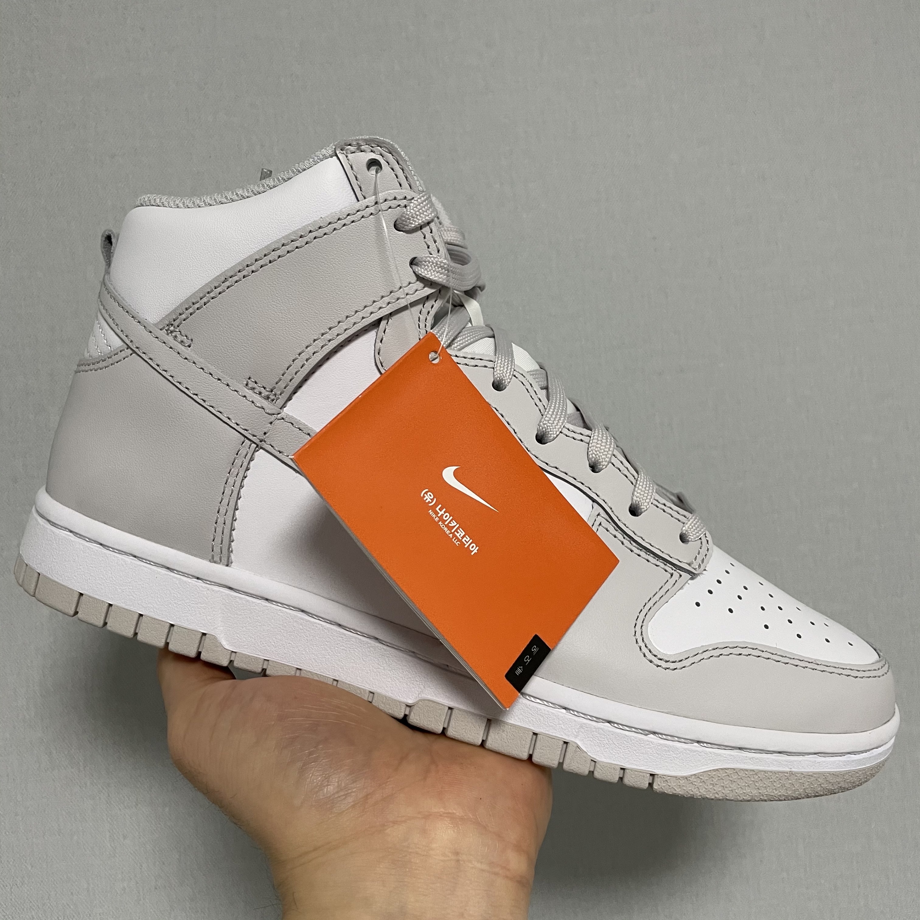 Nike Dunk Low Retro Black, Nike Dunk High Retro Vast Grey 착용 스타일 - 2