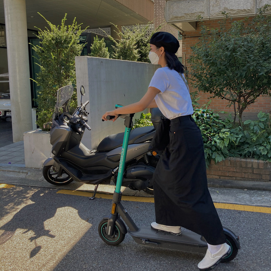 Vans Vault x WTAPS Vault Classic Slip-On LX White Black 착용 스타일