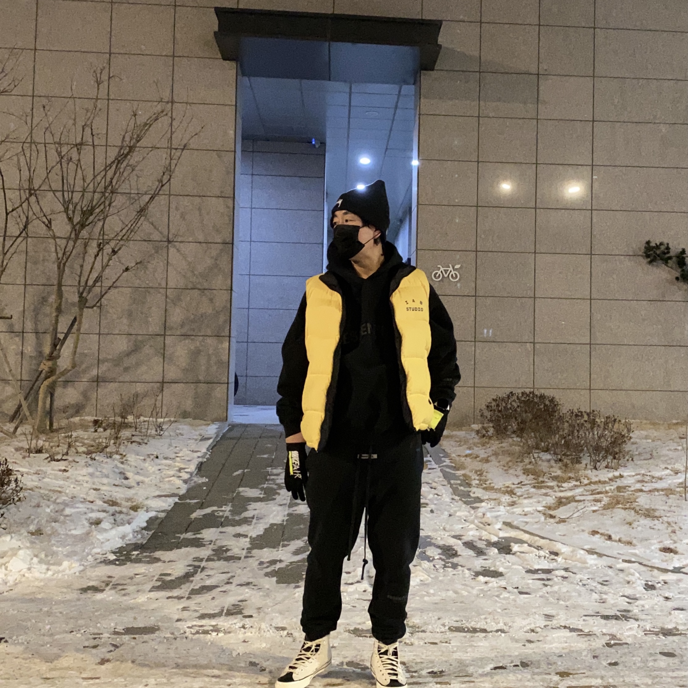 Essentials 3D Silicon Applique Pullover Hoodie Dark Slate/Black 2020, Essentials Sweatpants Dark Slate/Black 2020 착용 스타일 - 2