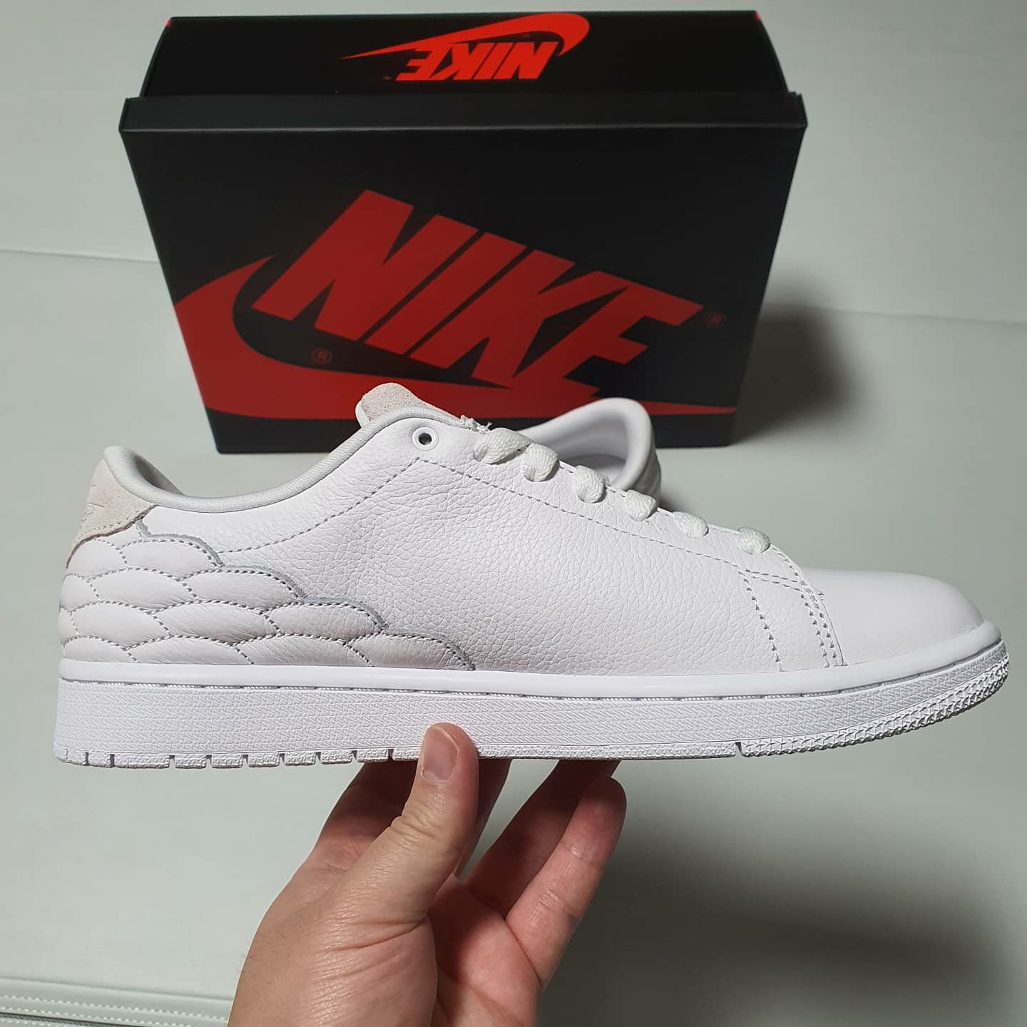 Jordan 1 Centre Court White On White 착용 스타일 - 3