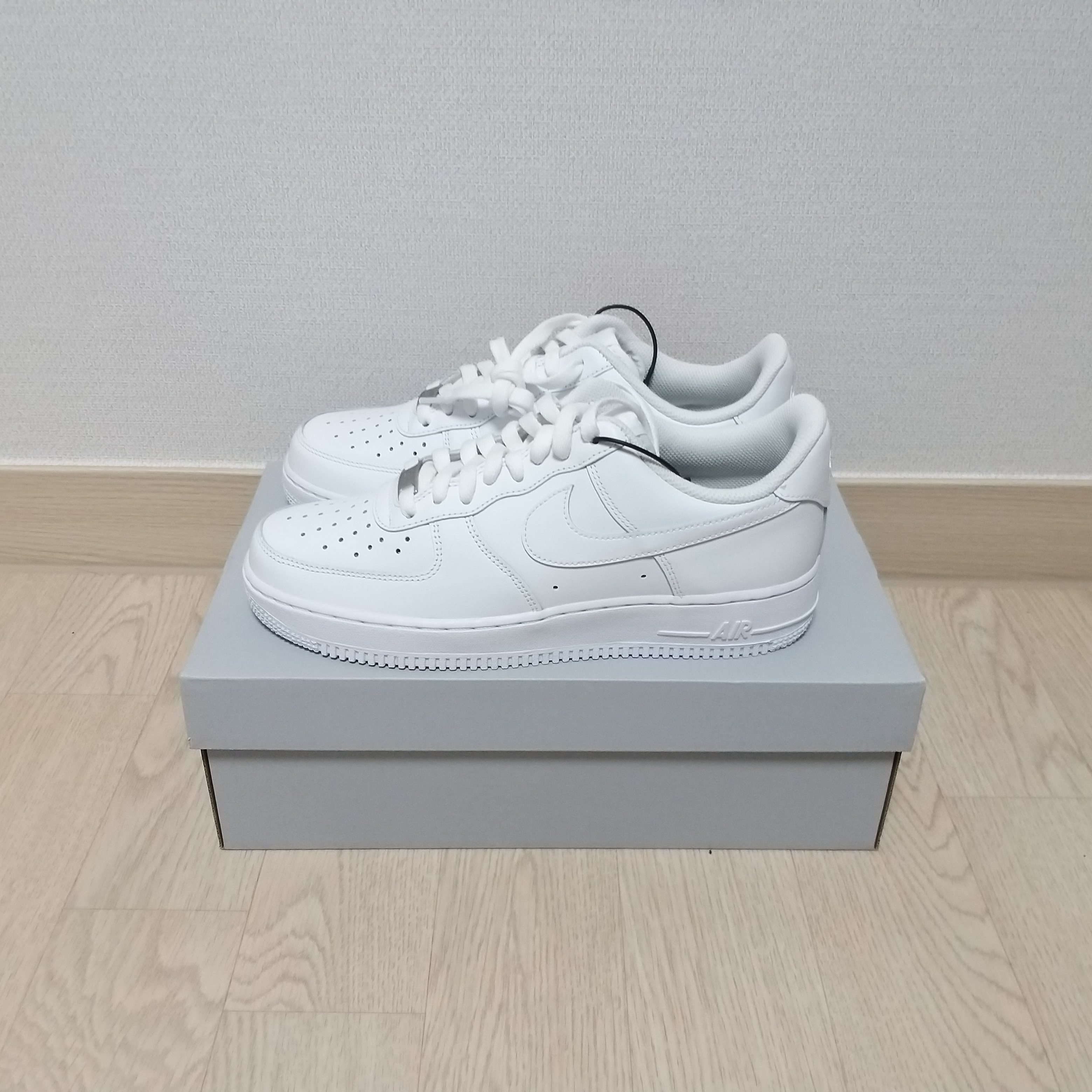 Nike Air Force 1 '07 Low White 착용 스타일 - 2