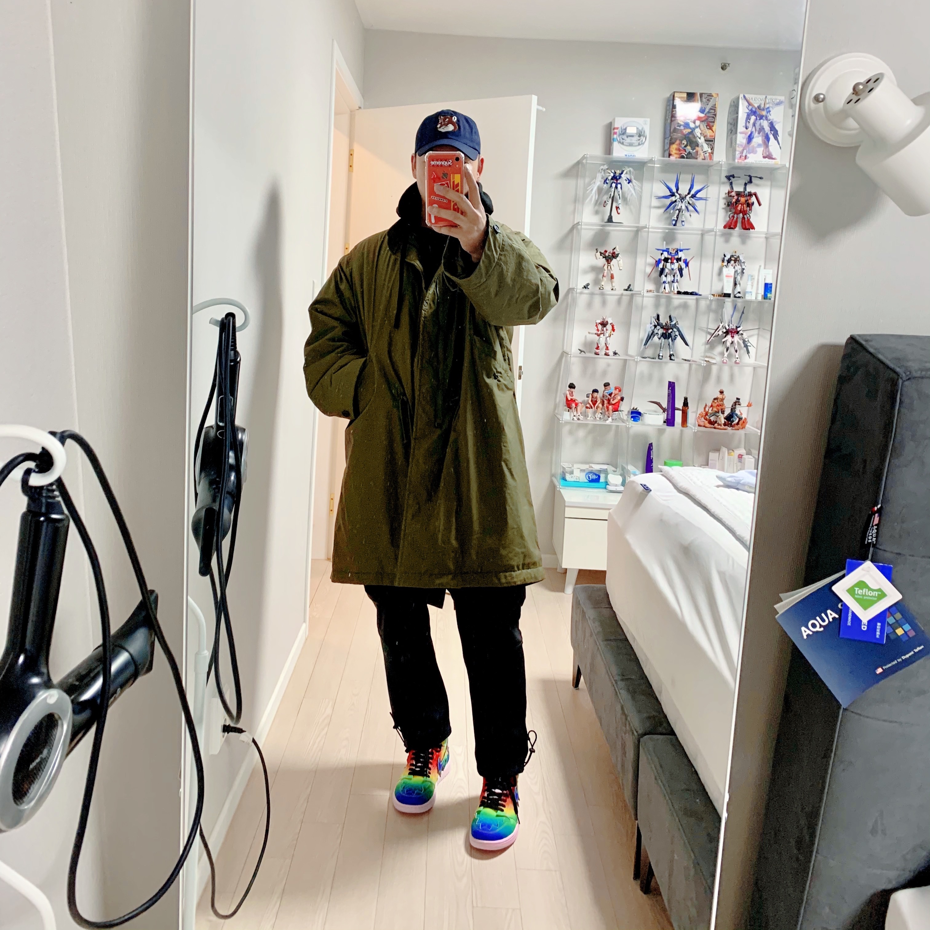 Jordan 1 x J Balvin Retro High OG, Anti Social Social Club x Fragment Bolt Hoodie Blue 착용 스타일
