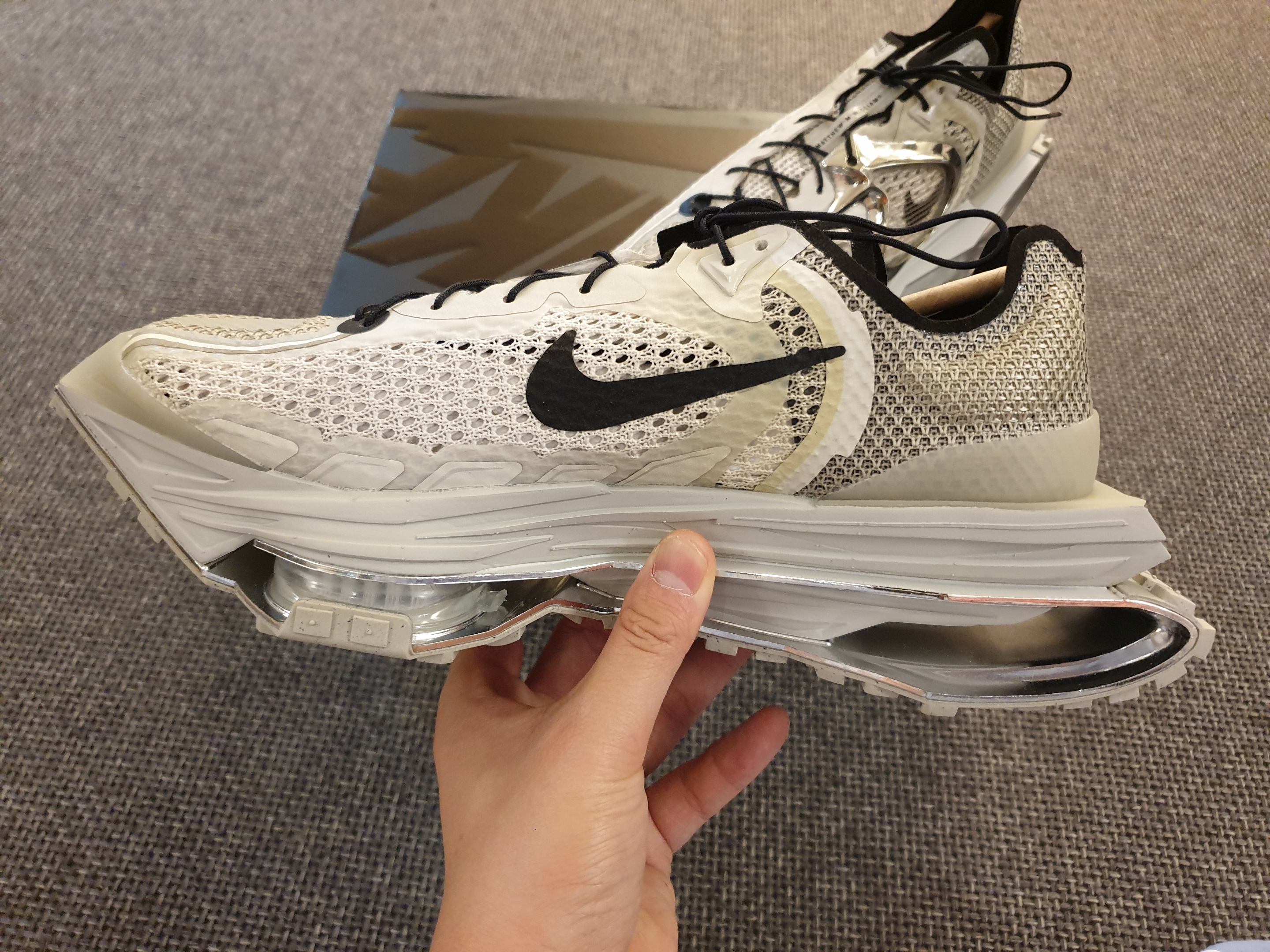 Nike x Matthew M Williams Zoom 004 Stone 착용 스타일 - 3