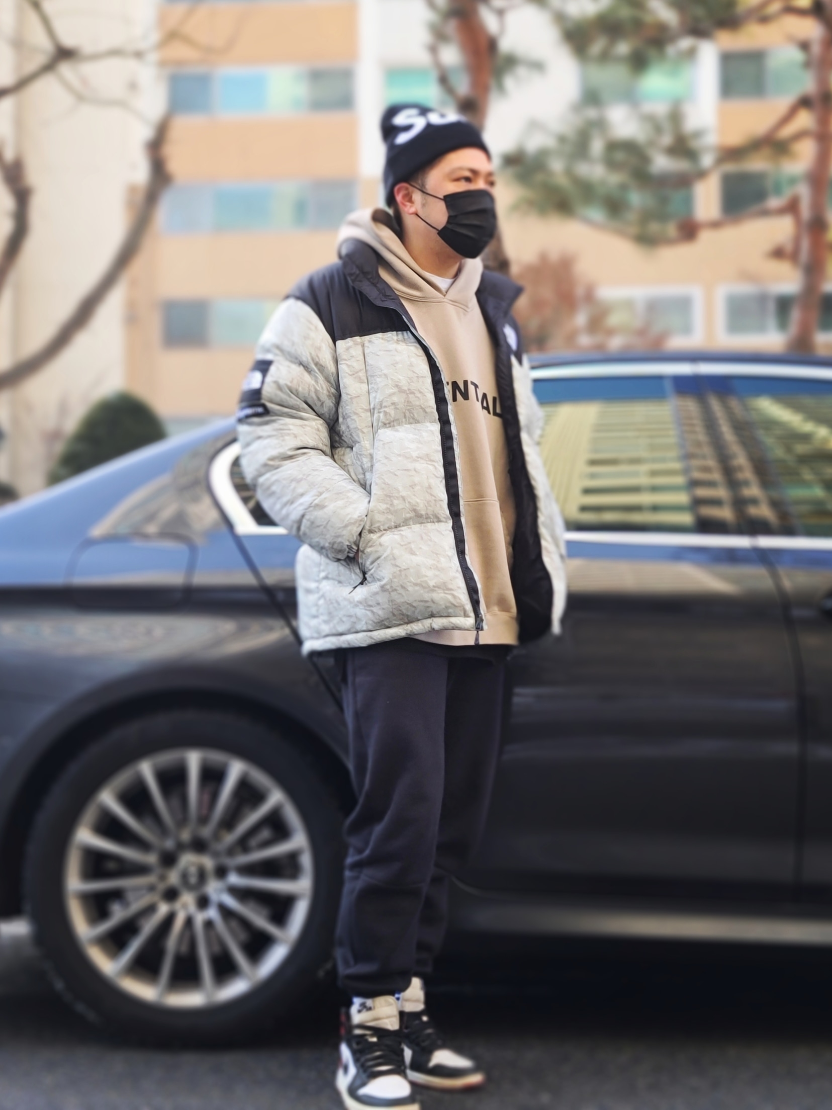 Supreme x The North Face Paper Print Nuptse Jacket - 19FW, Supreme Big Logo Beanie Black - 20FW 착용 스타일