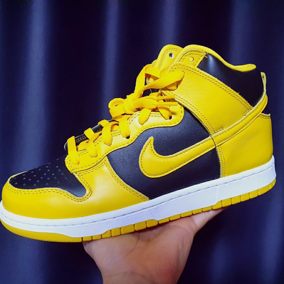 Nike Dunk High SP Varsity Maize 착용 스타일 - 2