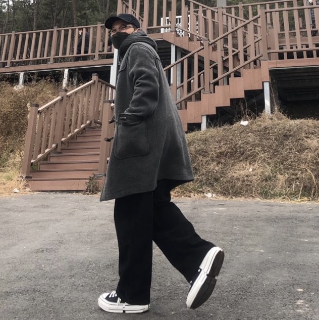 Converse x Feng Chen Wang Chuck 70 2-in-1 Natural Ivory Black, Nike Heritage 86 Corduroy Cap Black 착용 스타일