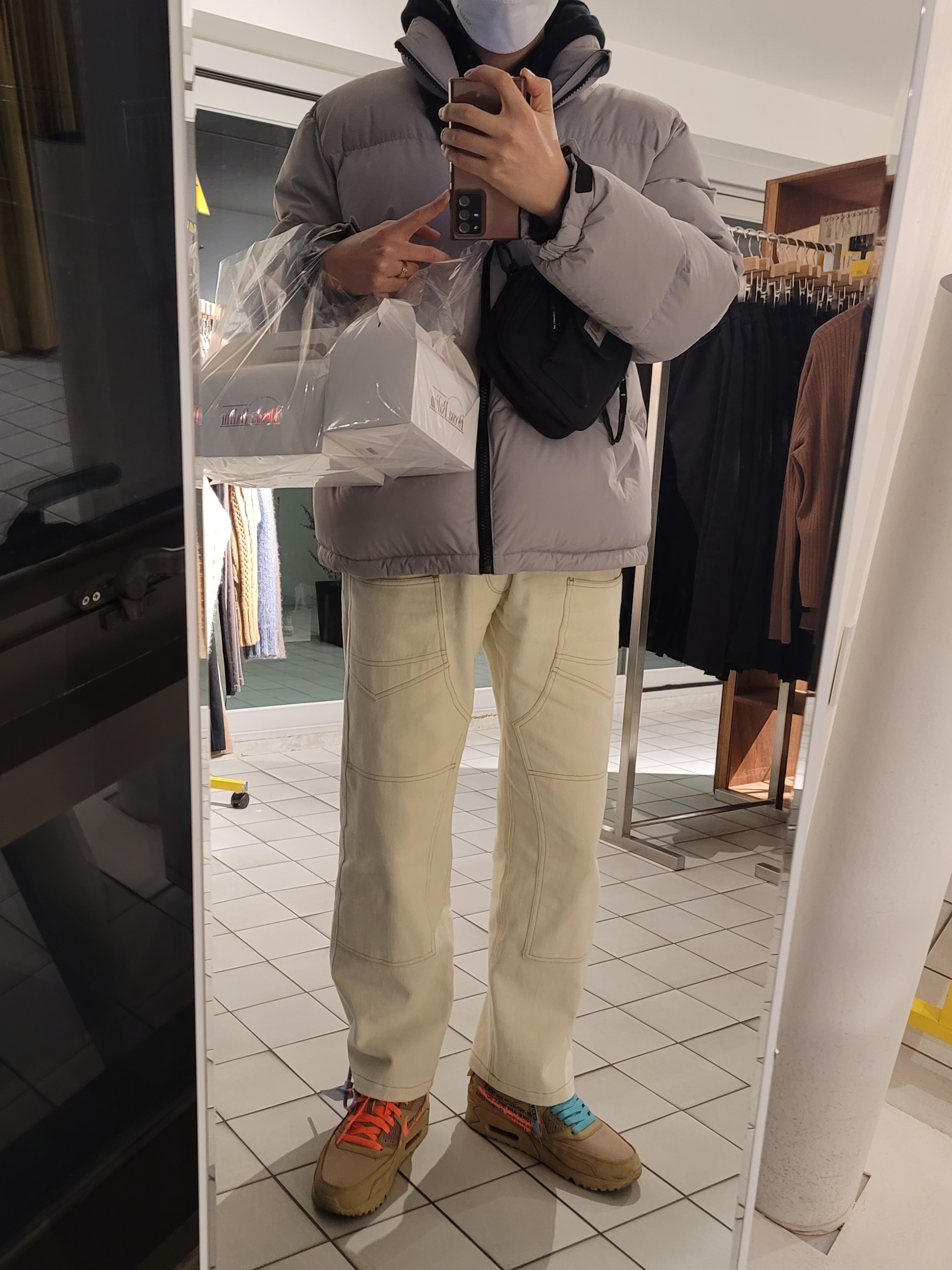 Nike x Off-White Air Max 90 V2 Desert Ore 착용 스타일