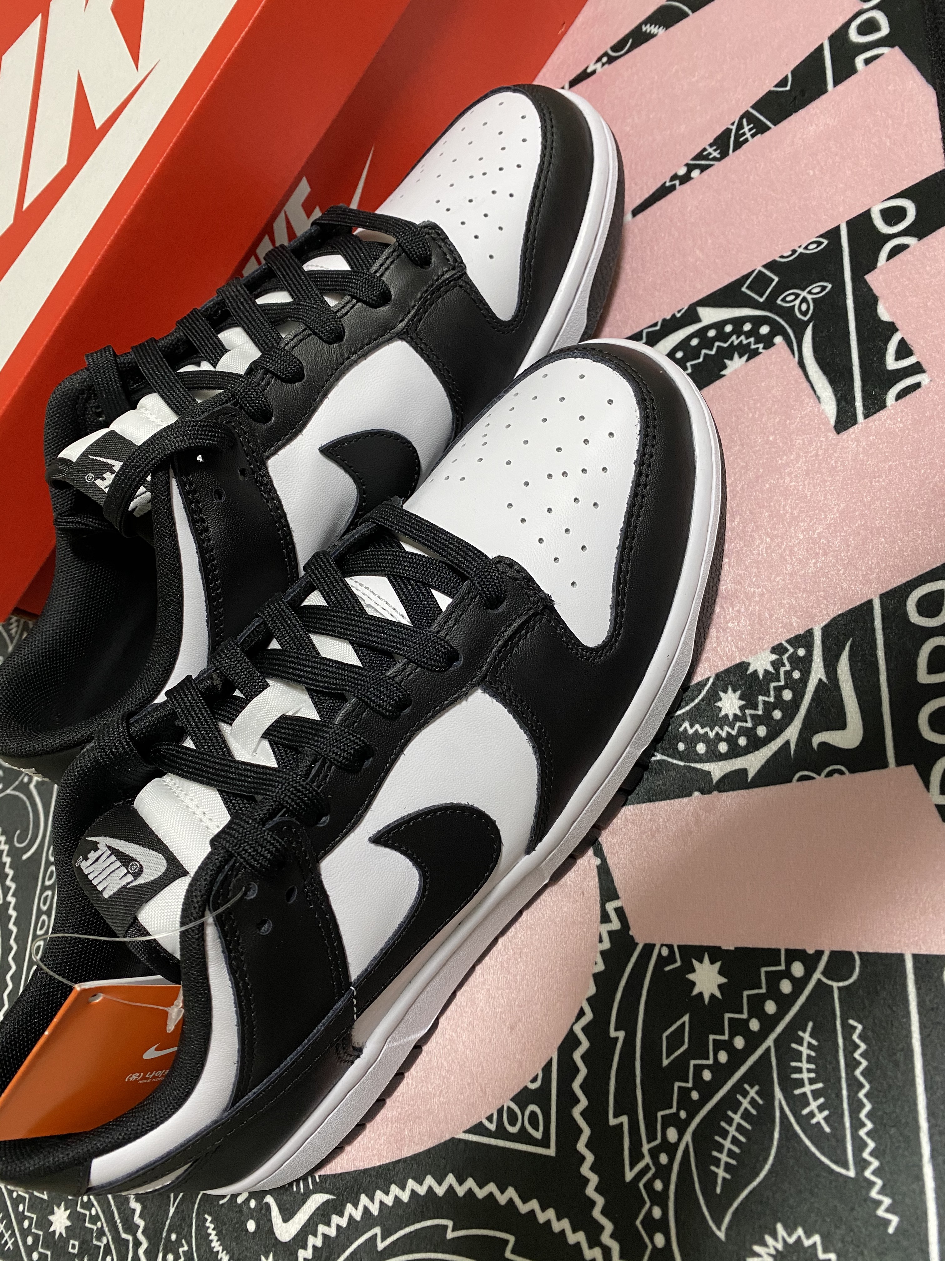 Nike Dunk Low Retro Black 착용 스타일