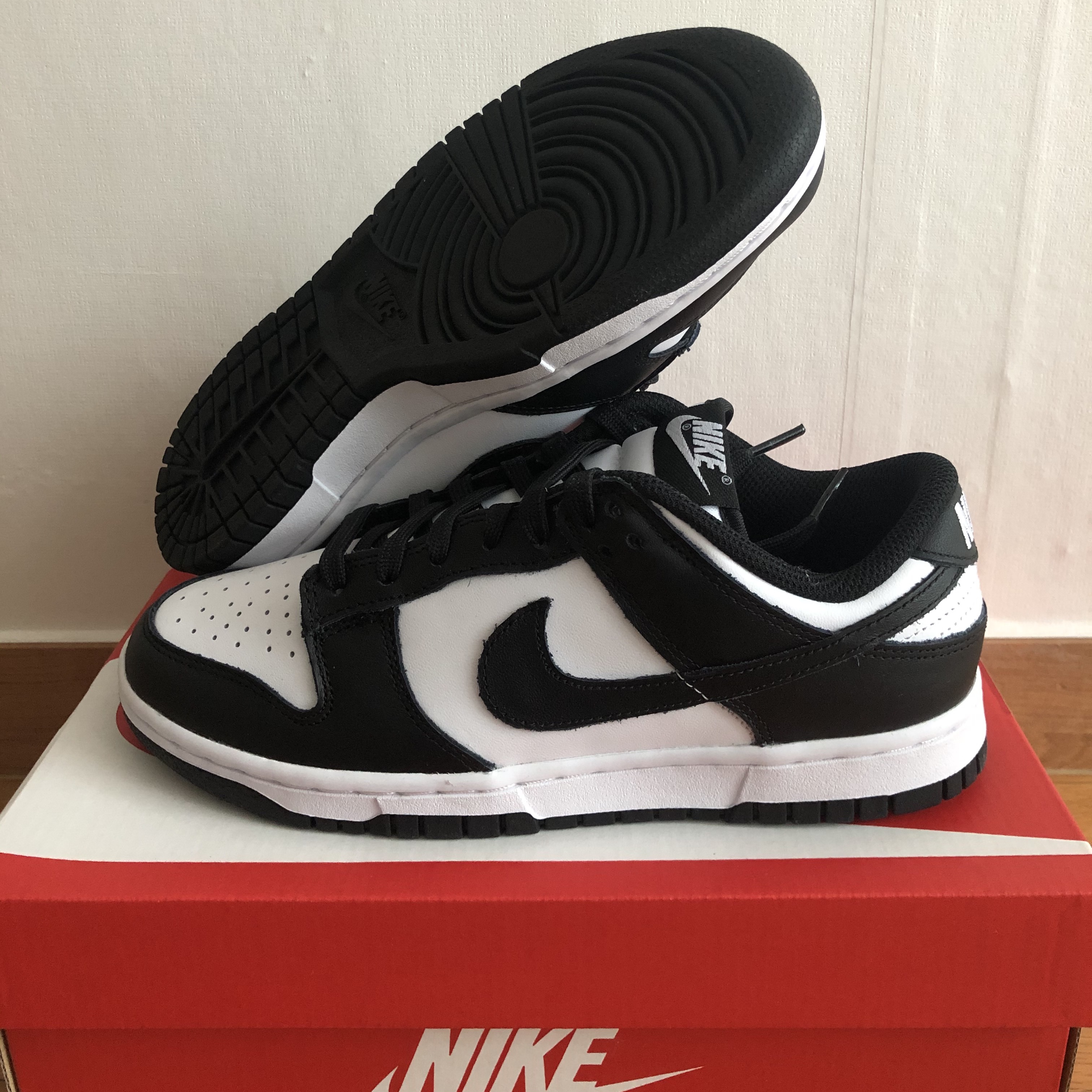 Nike Dunk Low Retro Black 착용 스타일