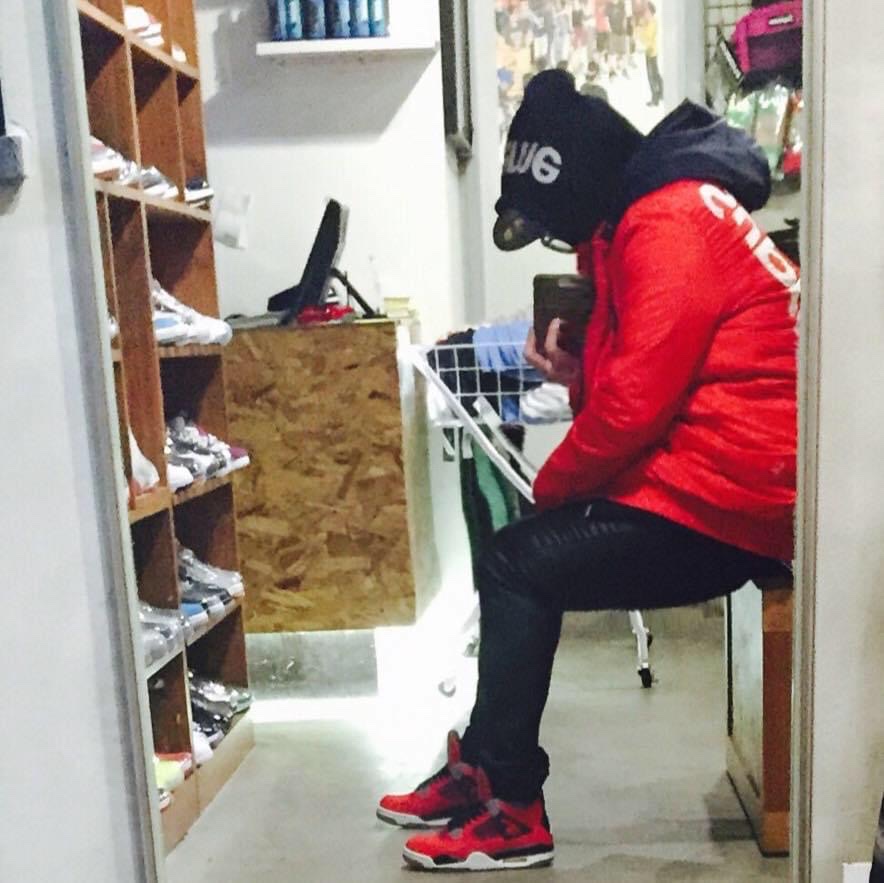 Jordan 4 Retro Toro Bravo 착용 스타일