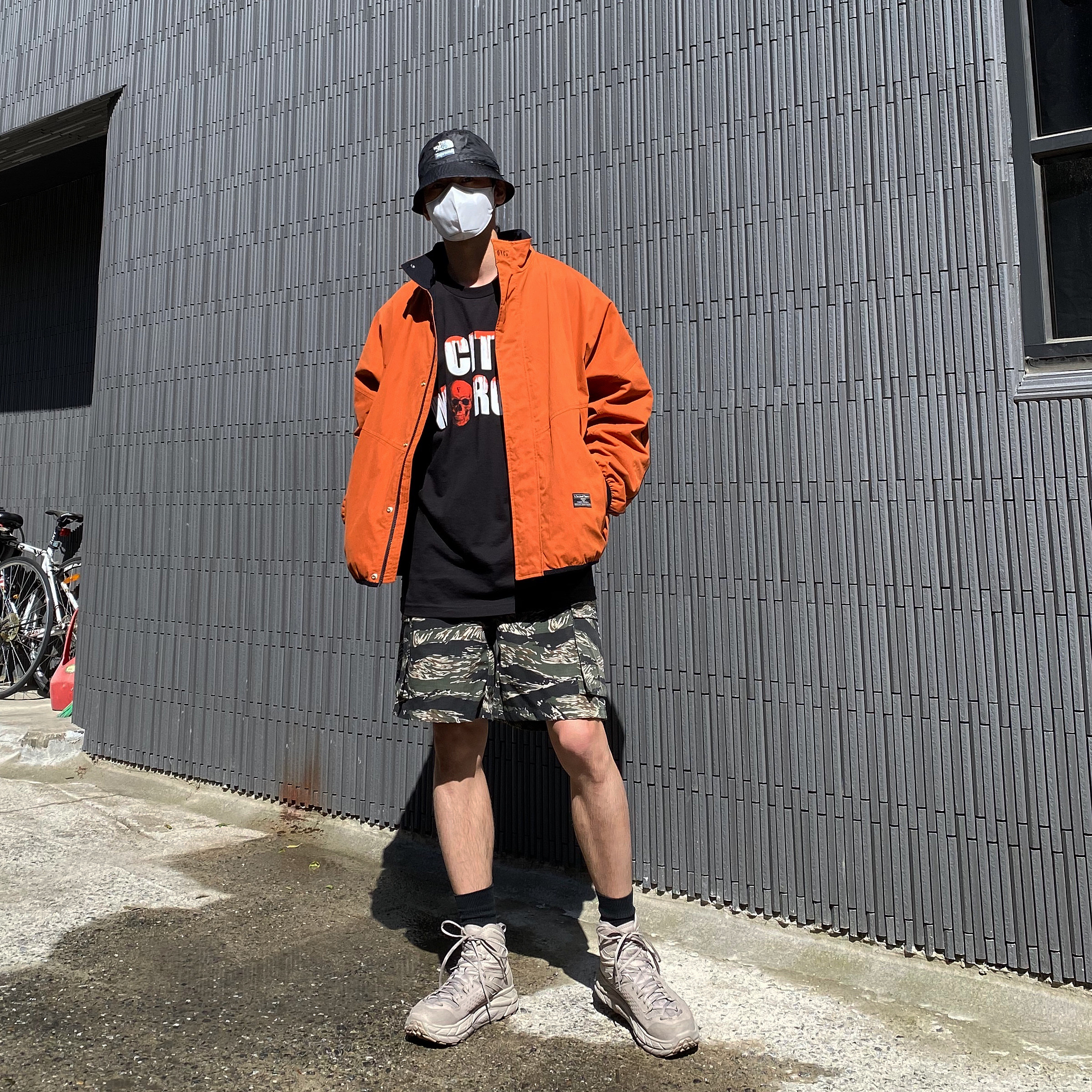 Hoka Tor Ultra Hi 2 Wp Simply Taupe, Supreme x The North Face Snakeskin Packable Reversible Crusher Black - 18SS 착용 스타일