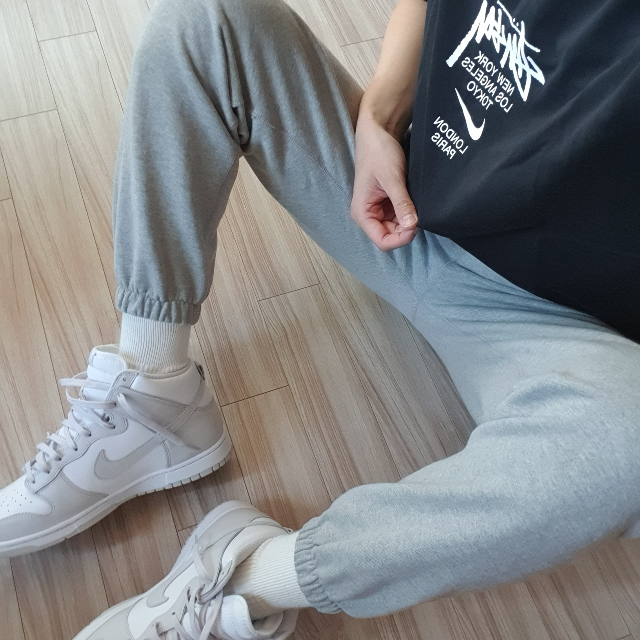 Nike Dunk High Retro Vast Grey, Nike x Stussy WT T-Shirt Black - Asia 착용 스타일