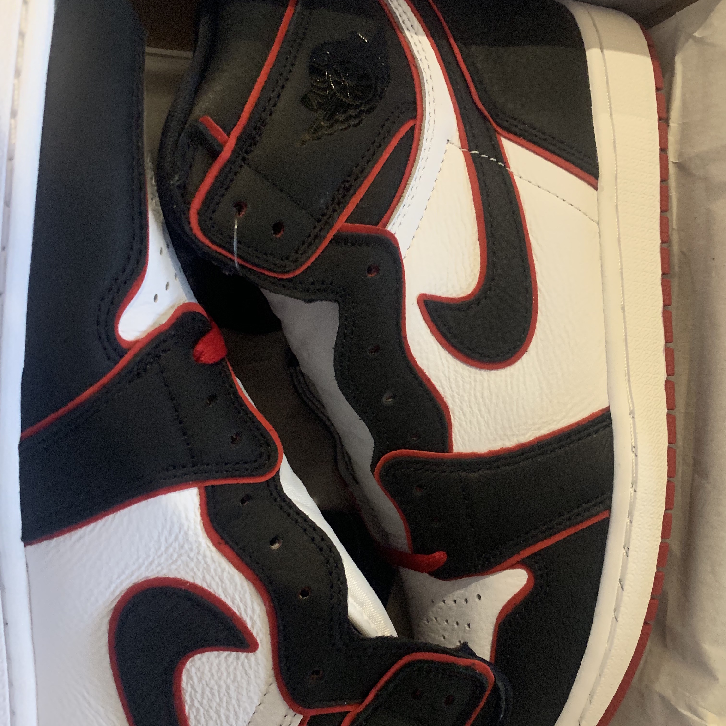 Jordan 1 Retro High OG Bloodline 착용 스타일 - 1