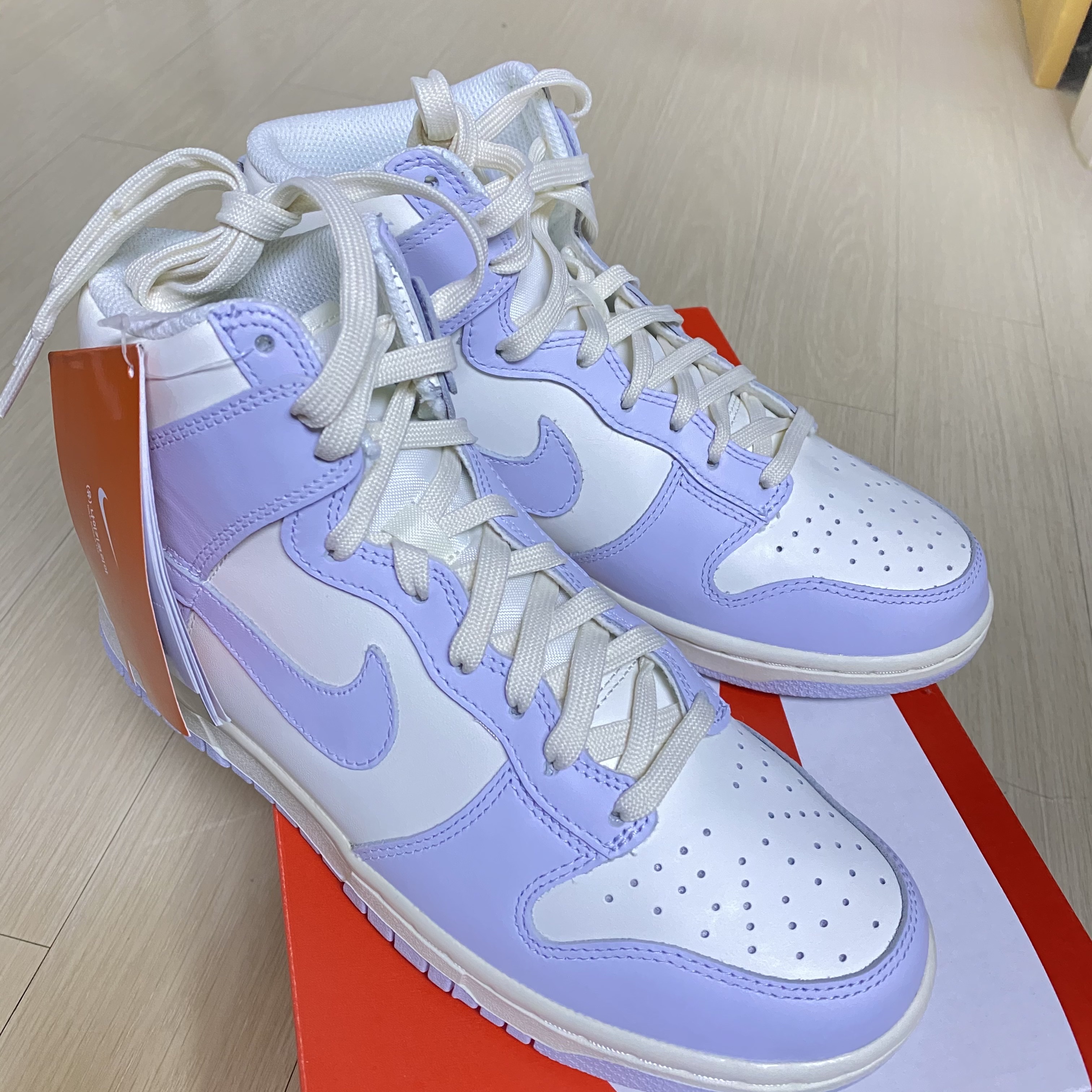 (W) Nike Dunk High Football Grey 착용 스타일 - 5