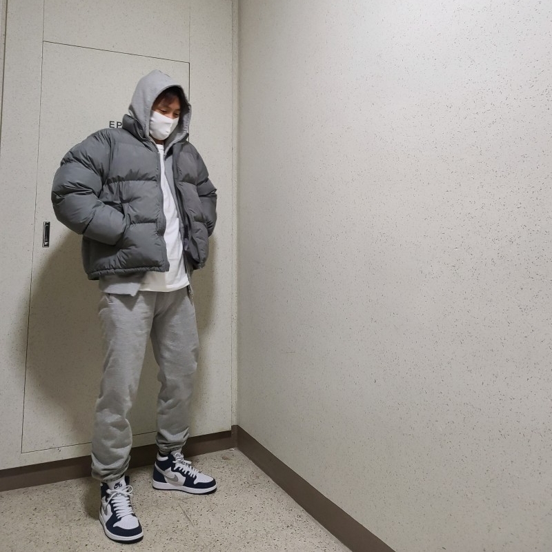 Jordan 1 Retro High OG CO.JP Midnight Navy 착용 스타일