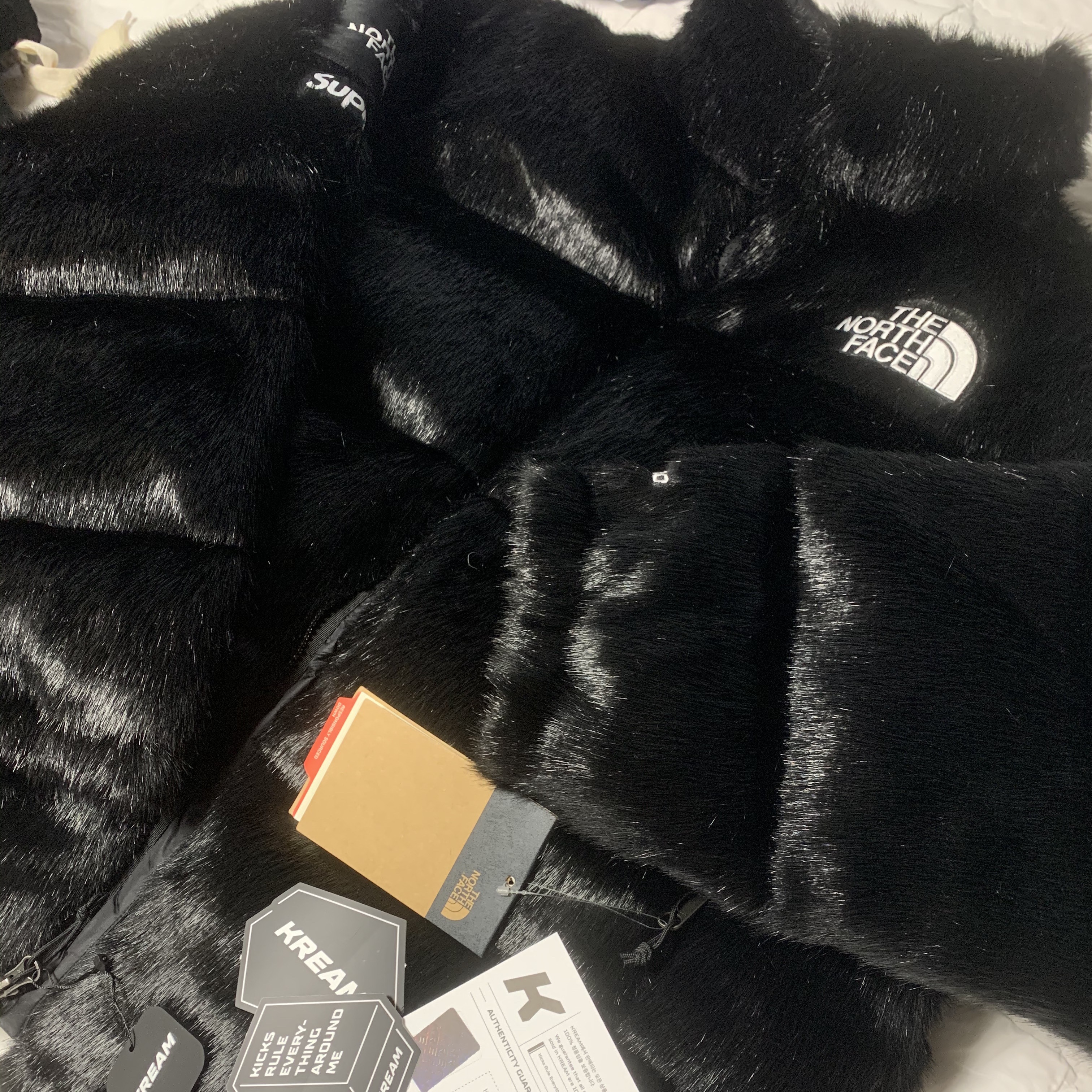 Supreme x The North Face Faux Fur Nuptse Jacket Black - 20FW 착용 스타일