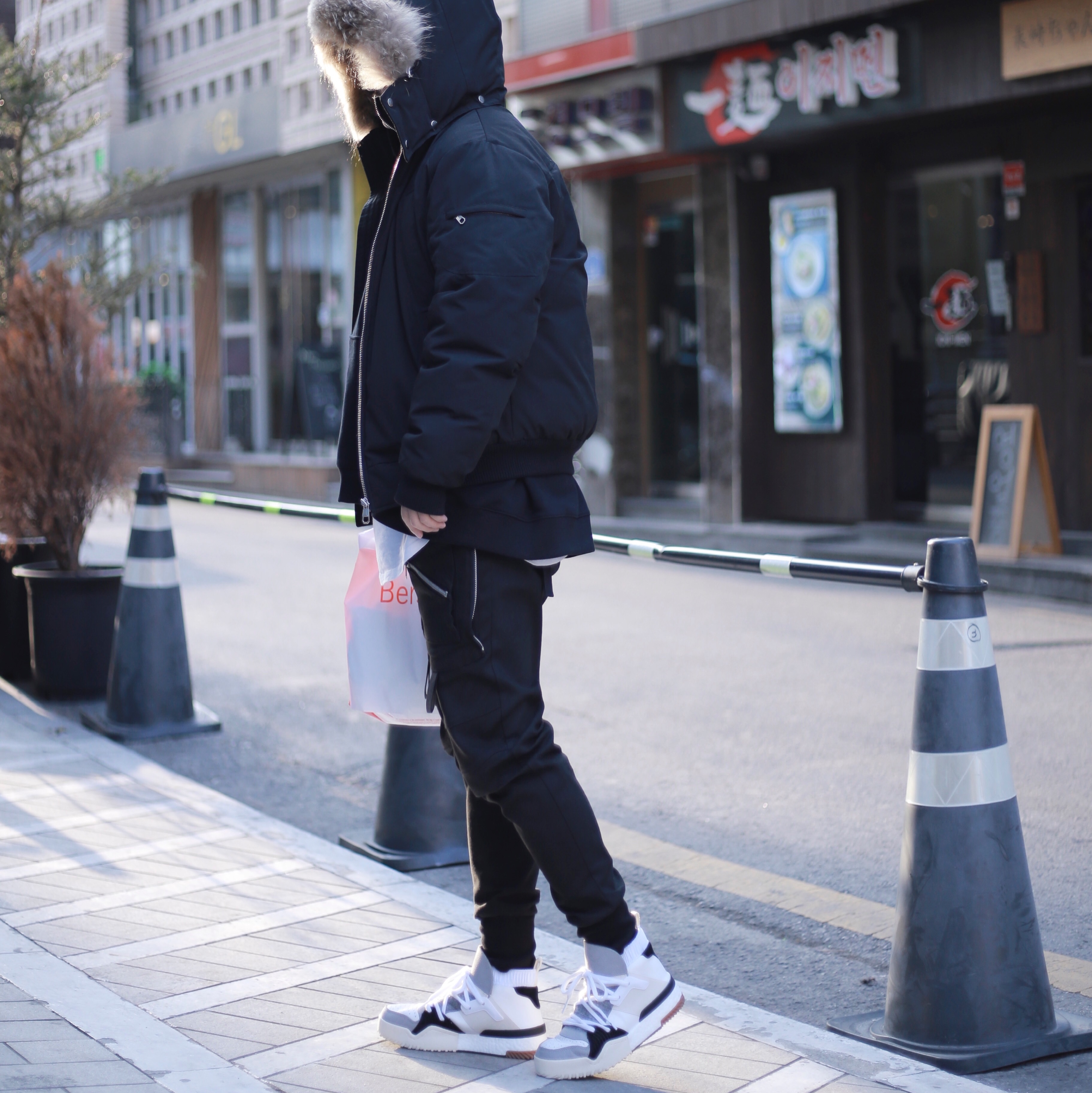 Adidas x Alexander Wang B-Ball Cream 착용 스타일