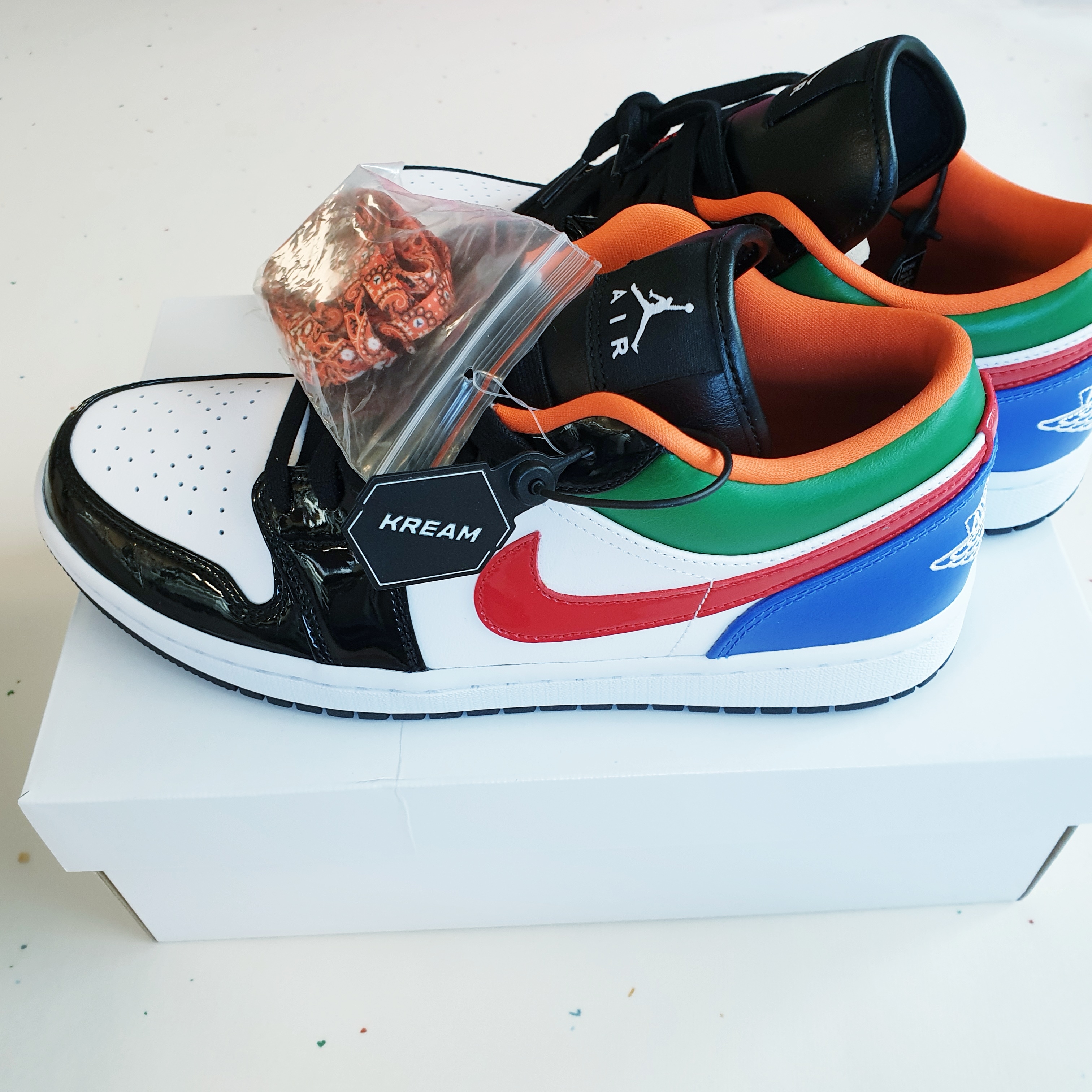 (W) Jordan 1 Low SE Multi-Color Black Toe 착용 스타일