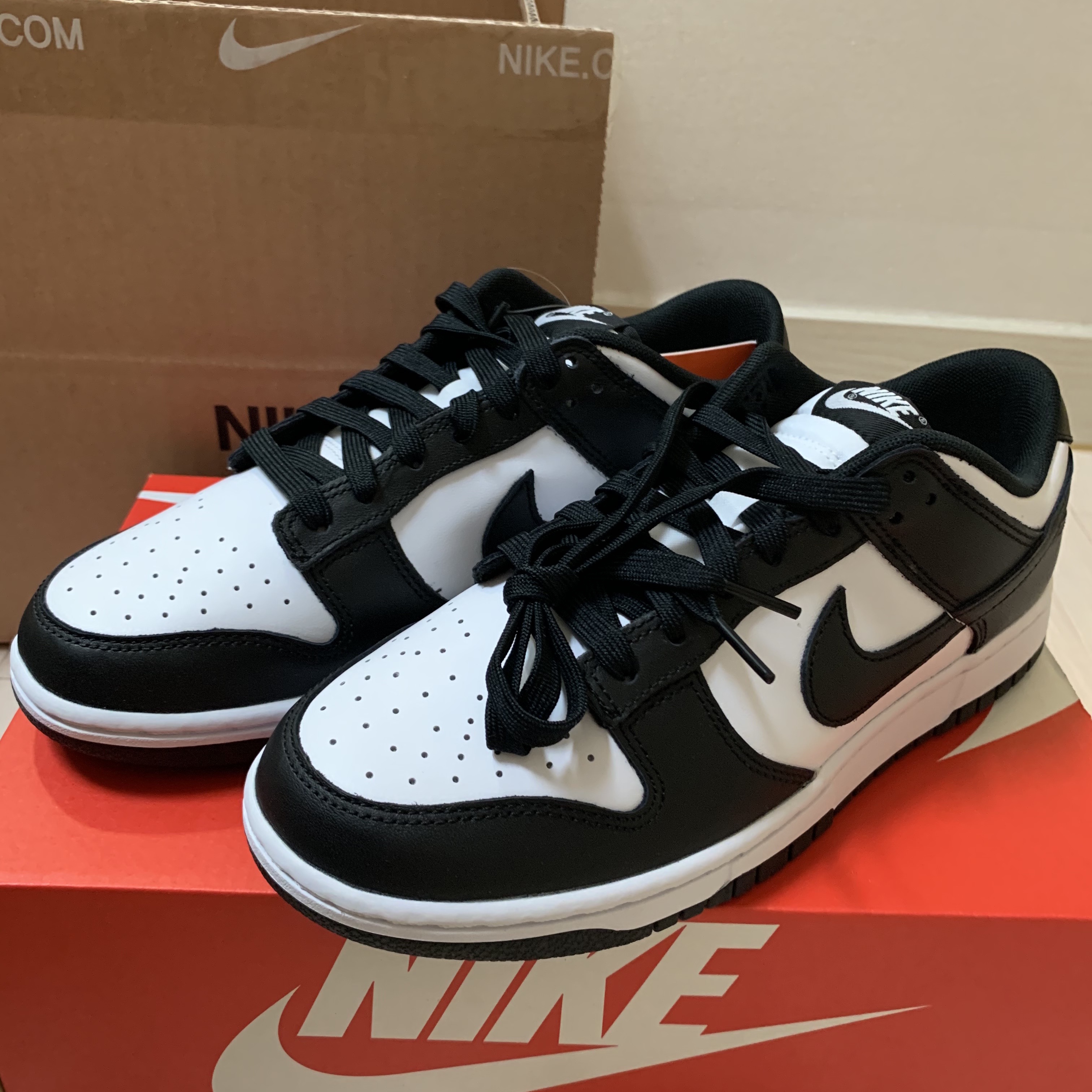 Nike Dunk Low Retro Black 착용 스타일