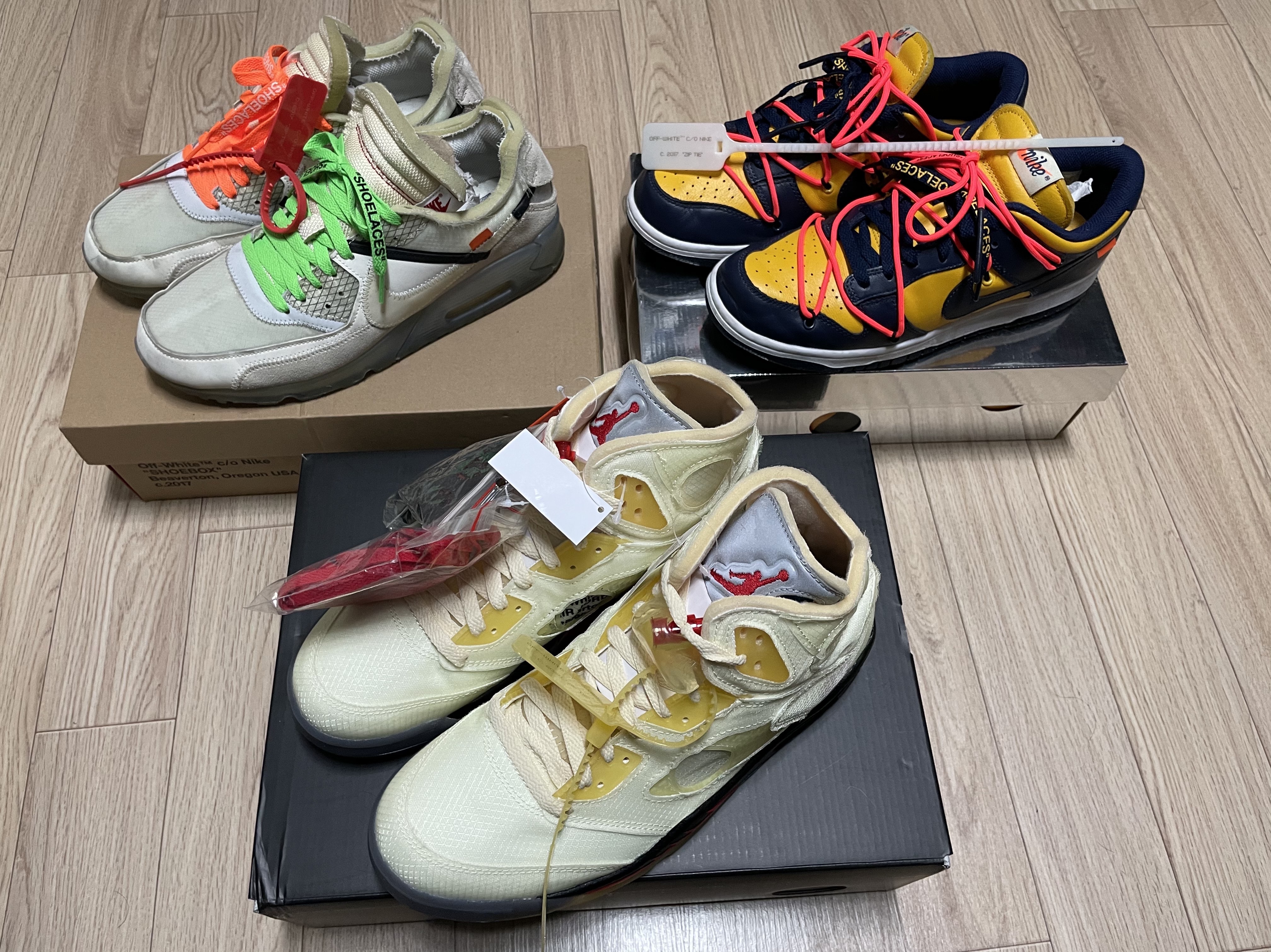 Jordan 5 x Off-White Retro SP Sail Fire Red, Nike x Off-White Air Max 90 The Ten 착용 스타일 - 1