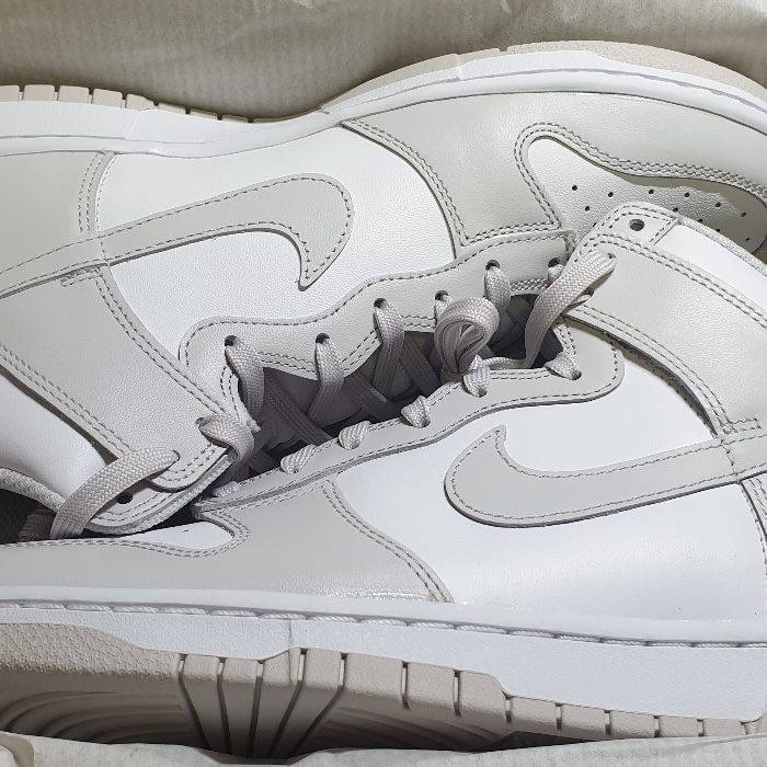 Nike Dunk High Retro Vast Grey 착용 스타일 - 2