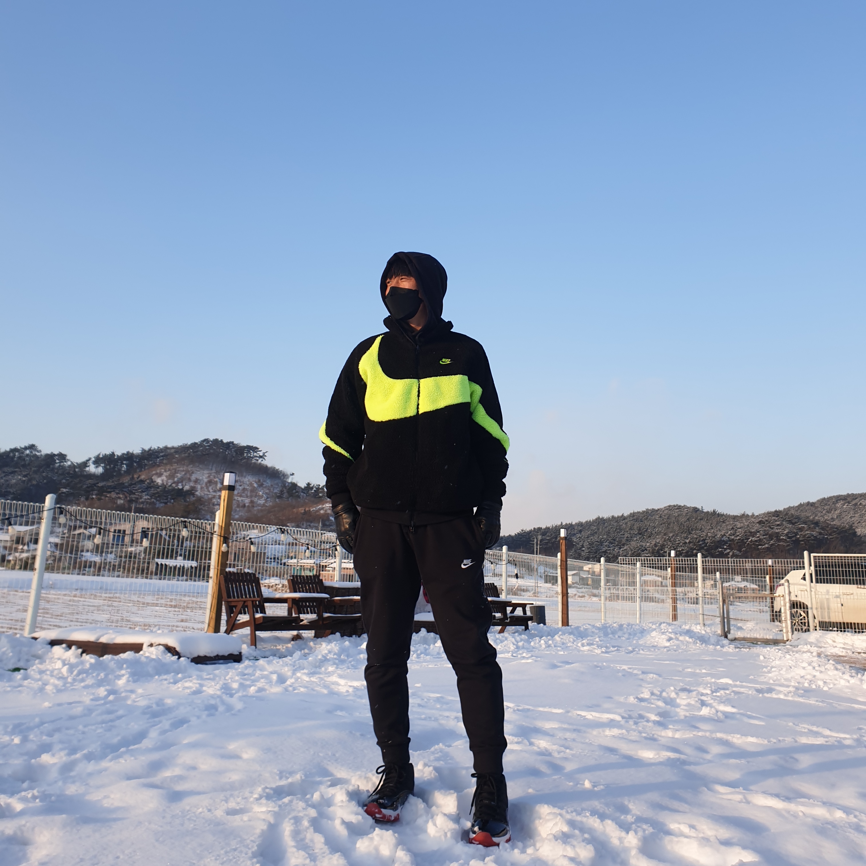 Nike Big Swoosh Full Zip Jacket Black Volt, Jordan 11 Retro Bred 2019 착용 스타일