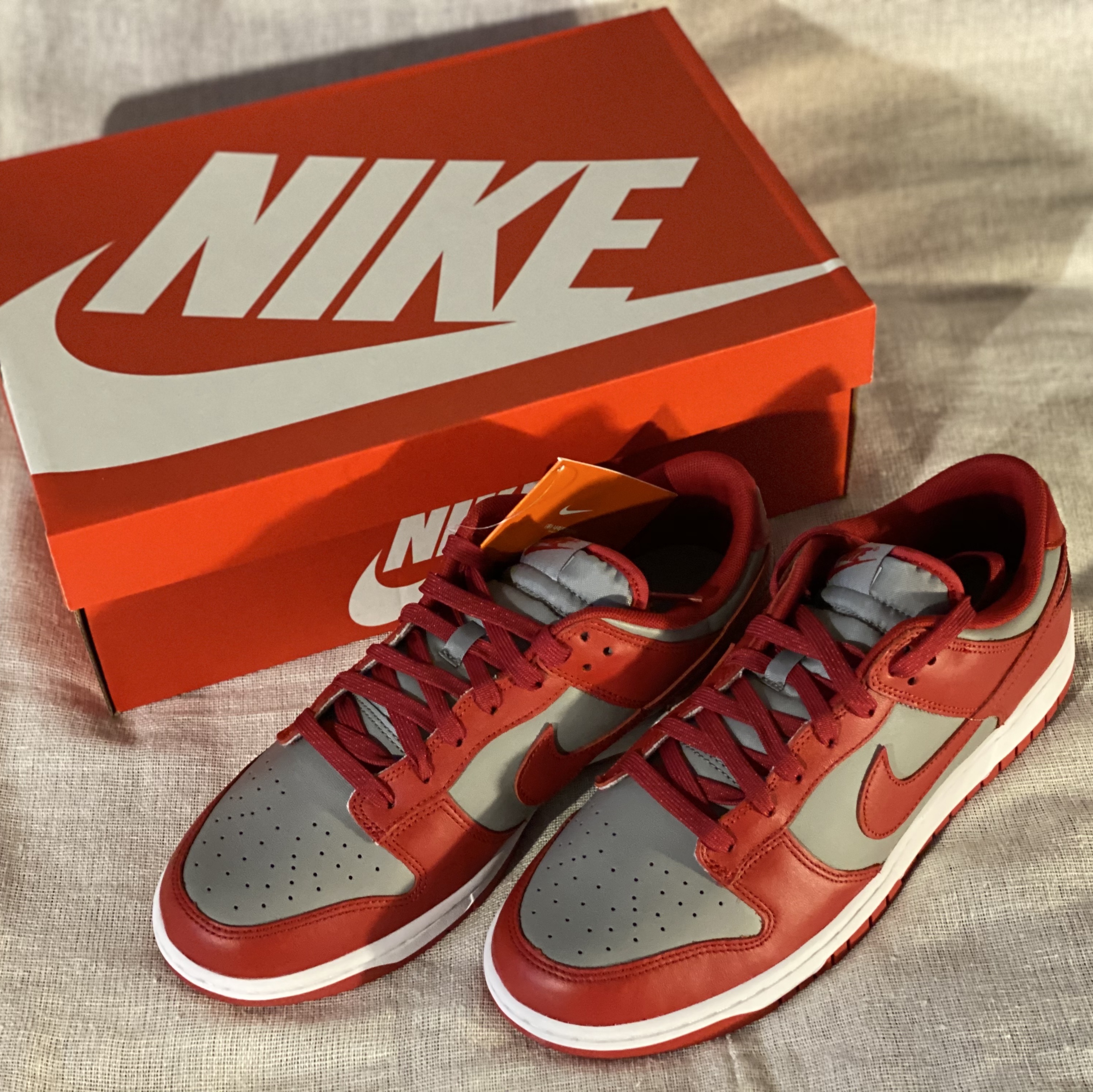 Nike Dunk Low Retro Medium Grey, Nike x Off-White Dunk Low University Red 착용 스타일 - 4
