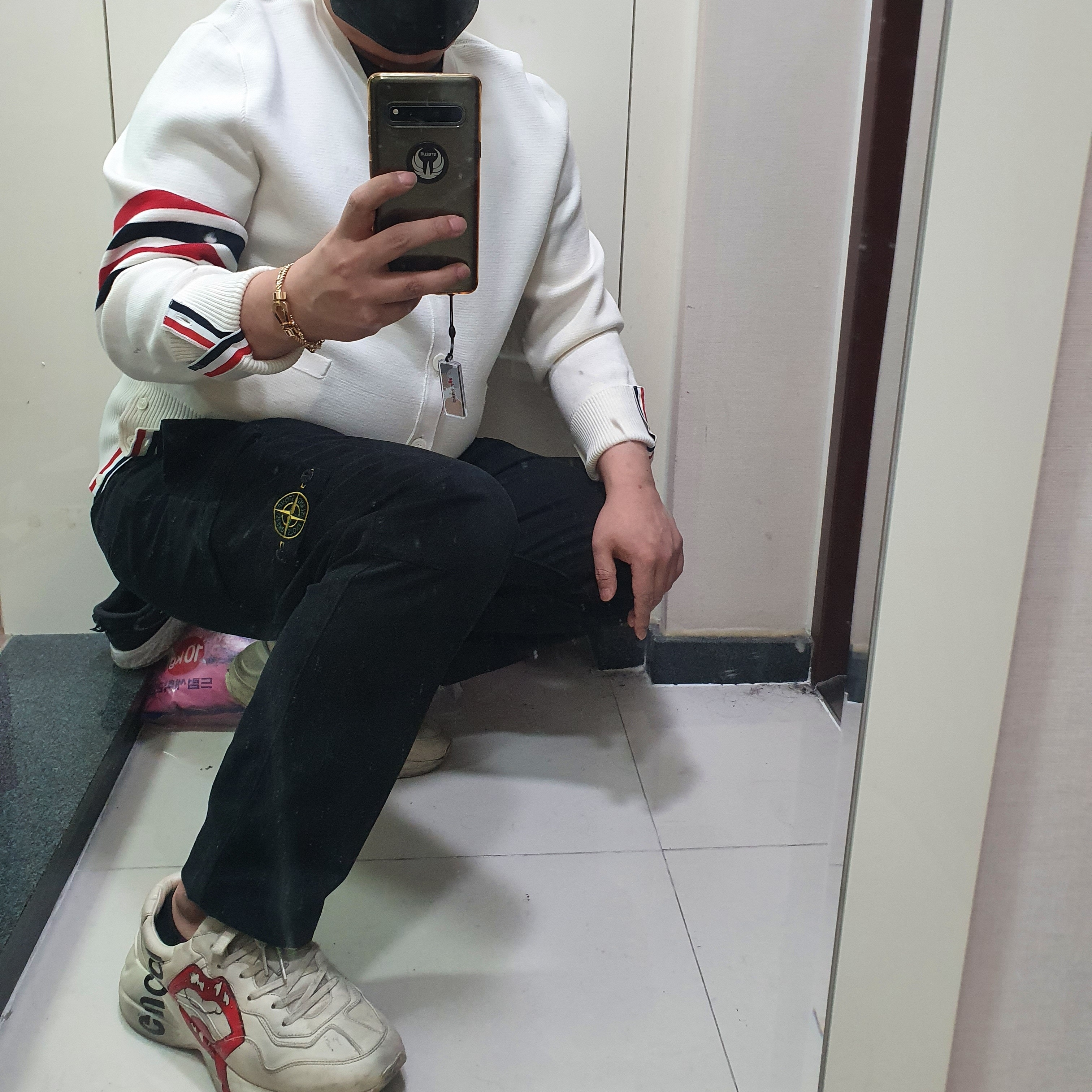 Gucci Rhyton Leather Sneakers Mouth 착용 스타일