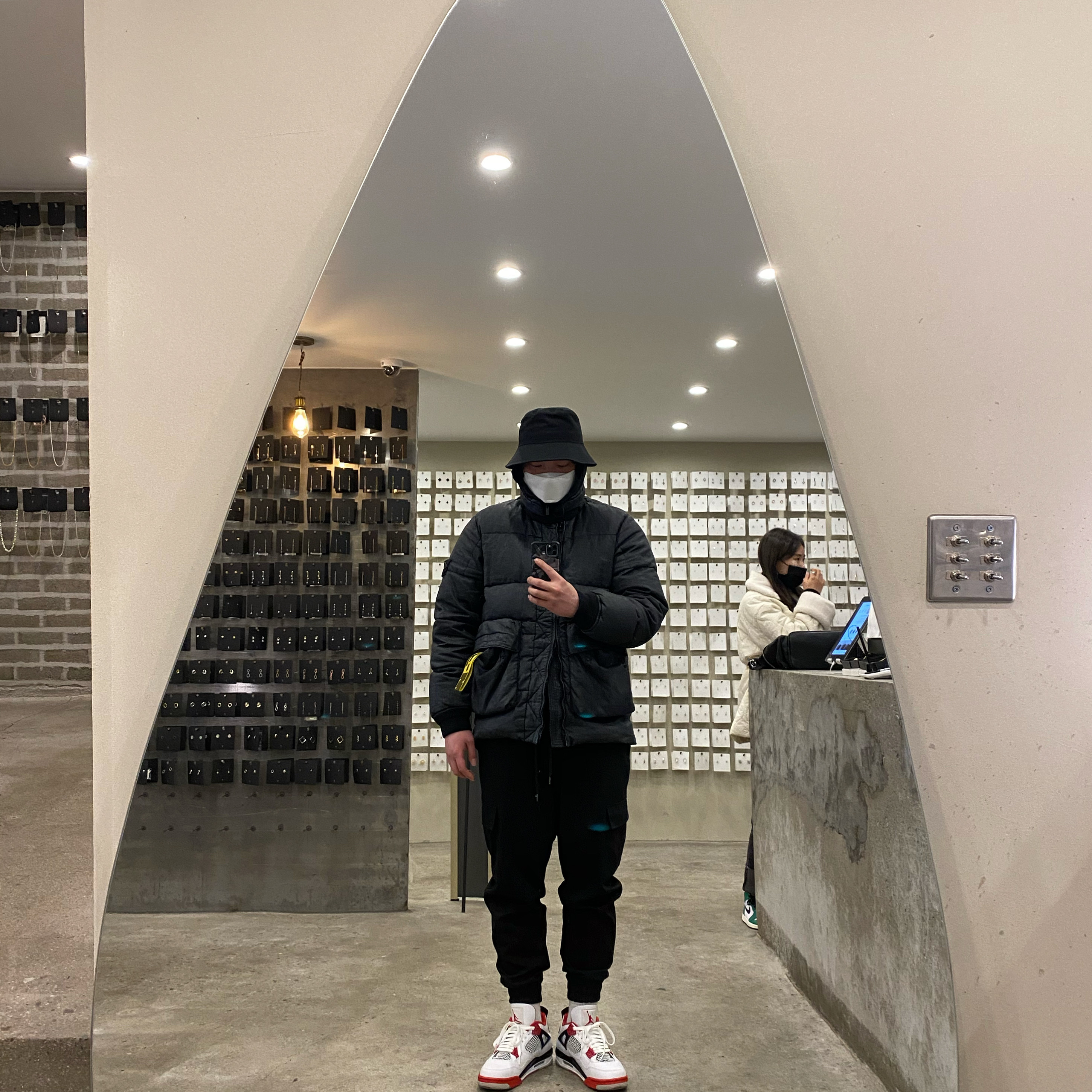 Jordan 4 Retro OG Fire Red 2020 착용 스타일