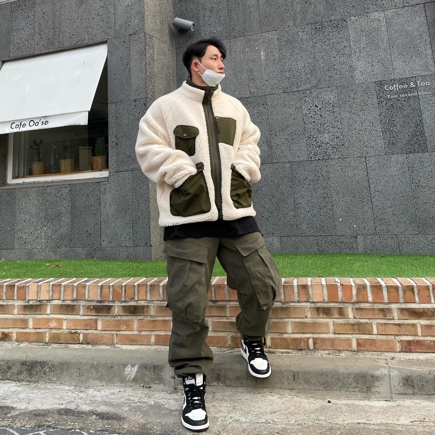 Jordan 1 Retro High OG Black Mocha 착용 스타일