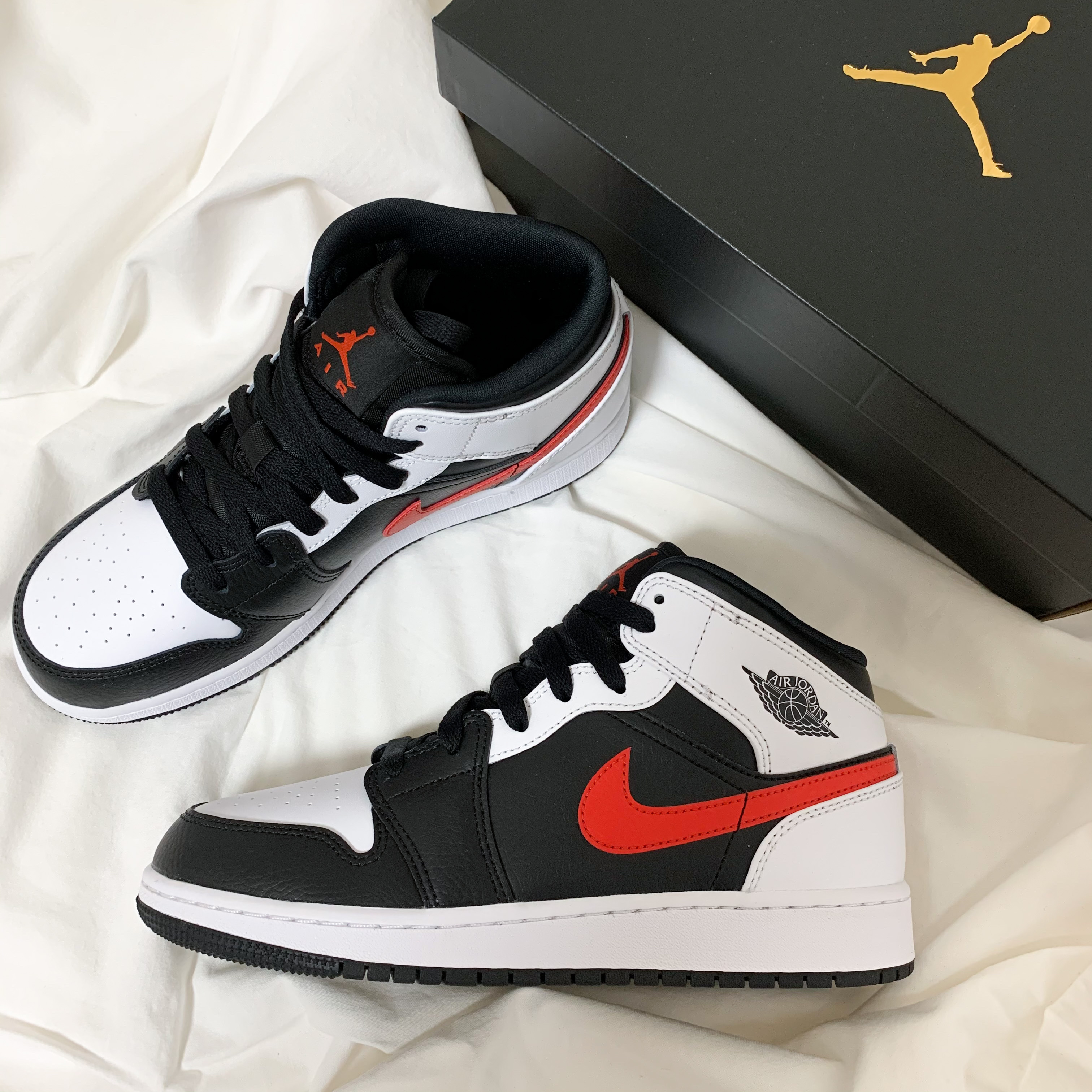(GS) Jordan 1 Mid Black Chile Red 착용 스타일