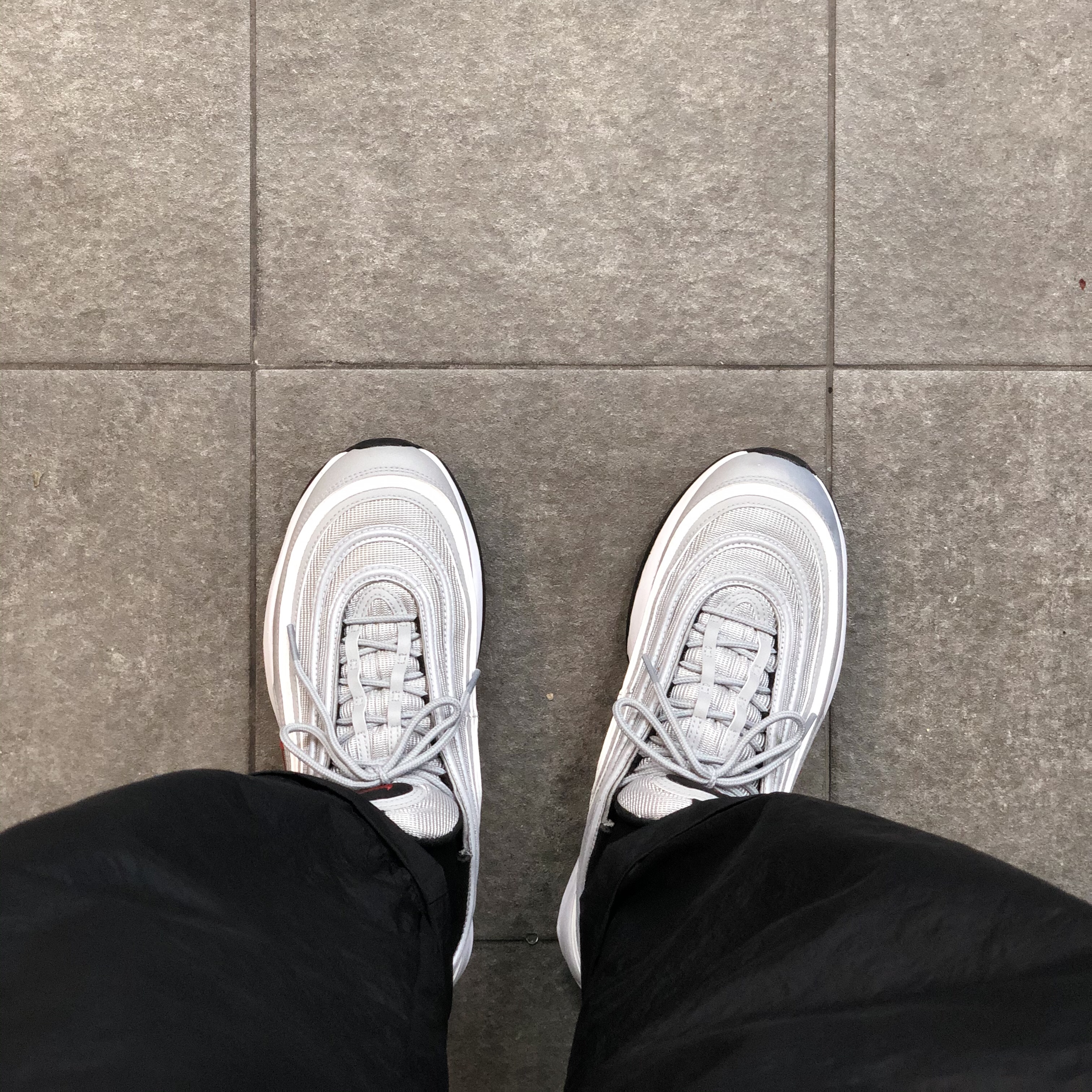 Nike Air Max 97 G Silver Bullet 착용 스타일