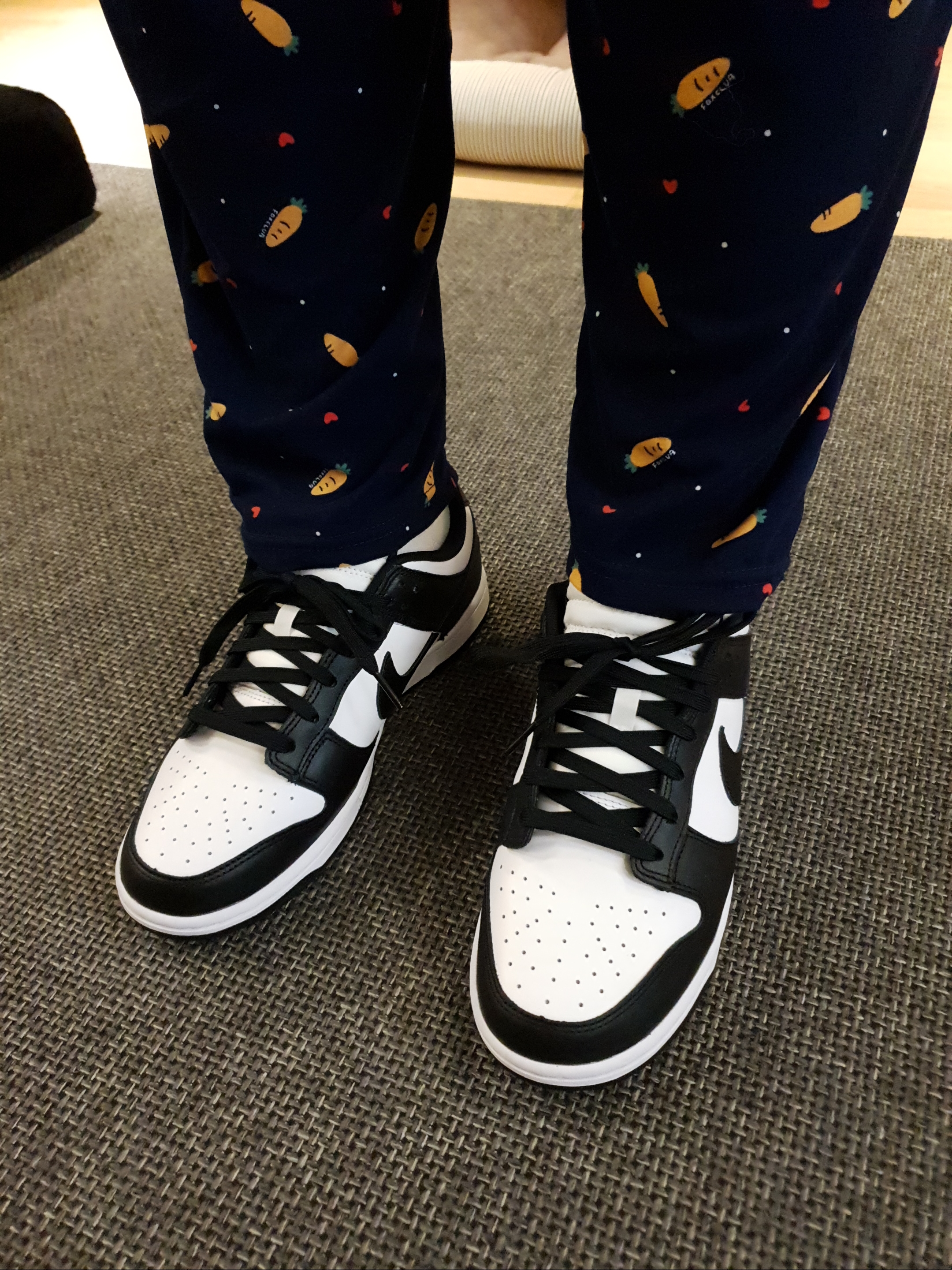 Nike Dunk Low Retro Black 착용 스타일