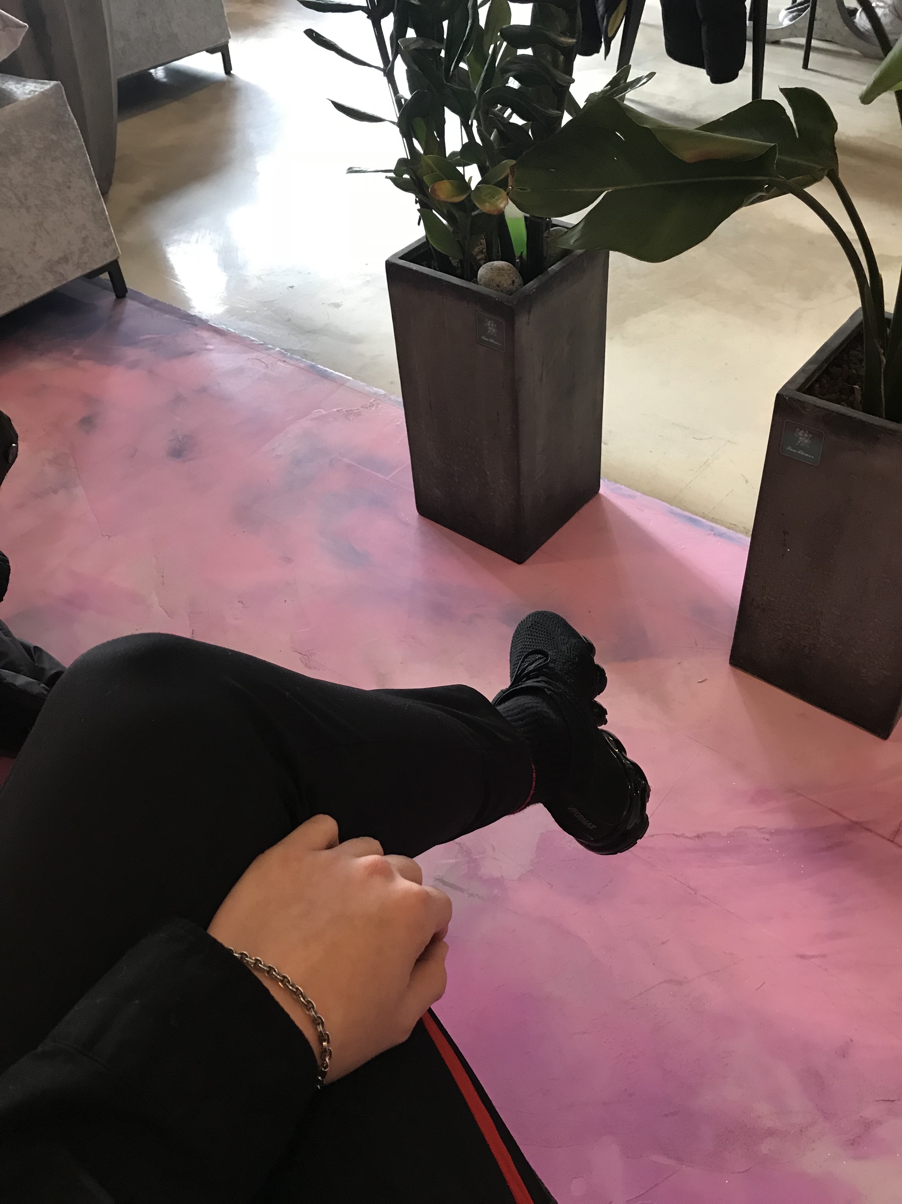 (W) Nike Air VaporMax Flyknit Triple Noir 착용 스타일 - 2