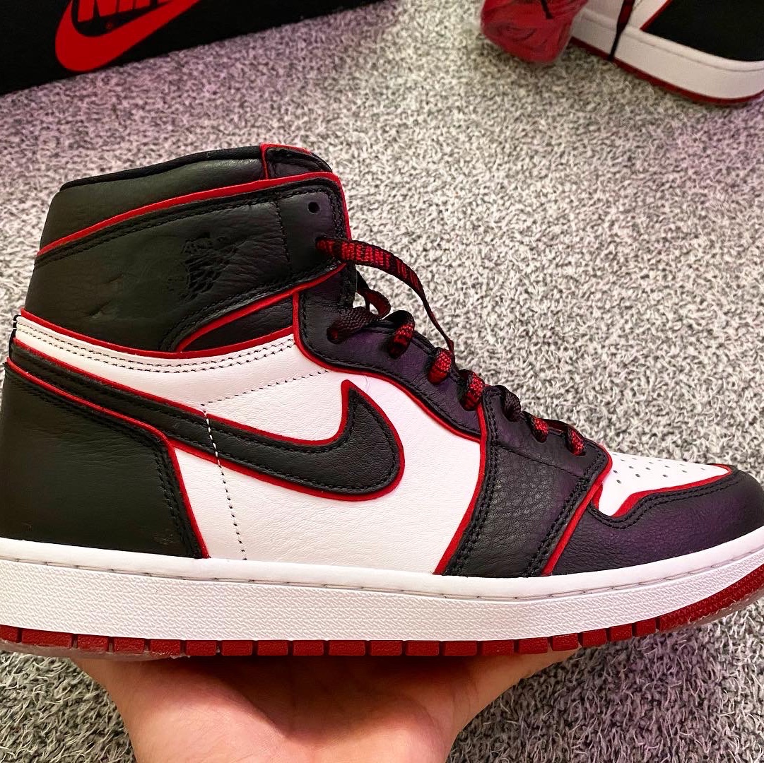 Jordan 1 Retro High OG Bloodline 착용 스타일 - 3