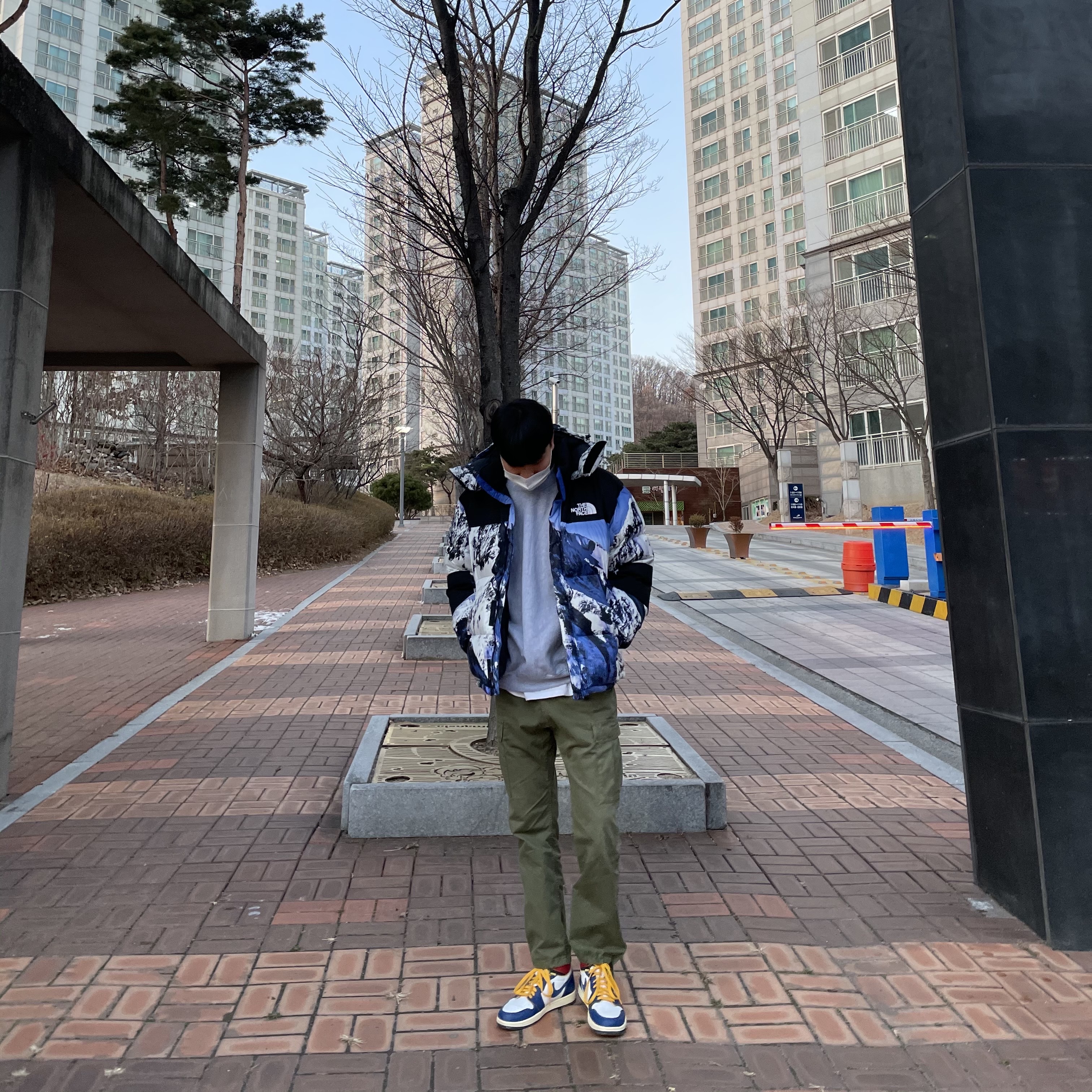 Jordan 1 x Union Retro High Blue Toe 착용 스타일 - 1