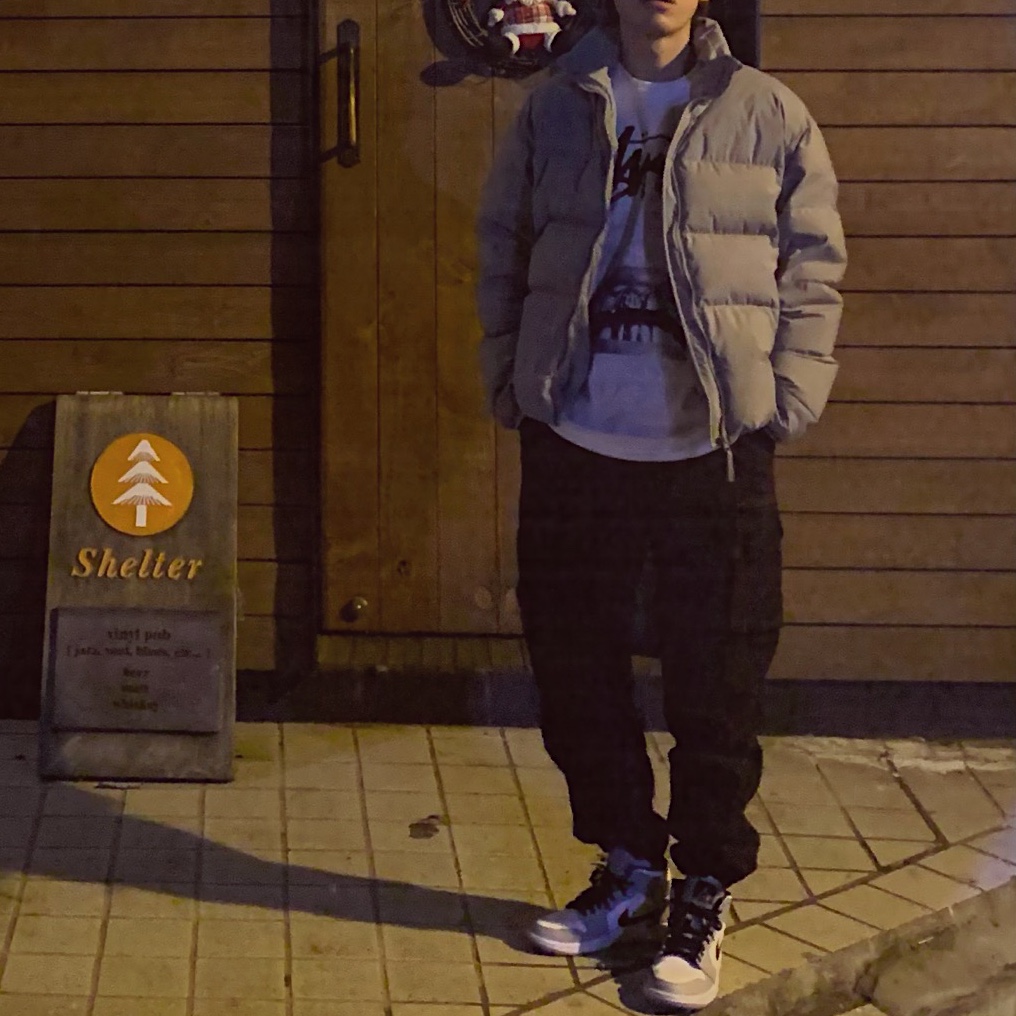 Jordan 1 Mid Light Smoke Grey, Stussy x Rick Owens 40 WT T-Shirt 착용 스타일