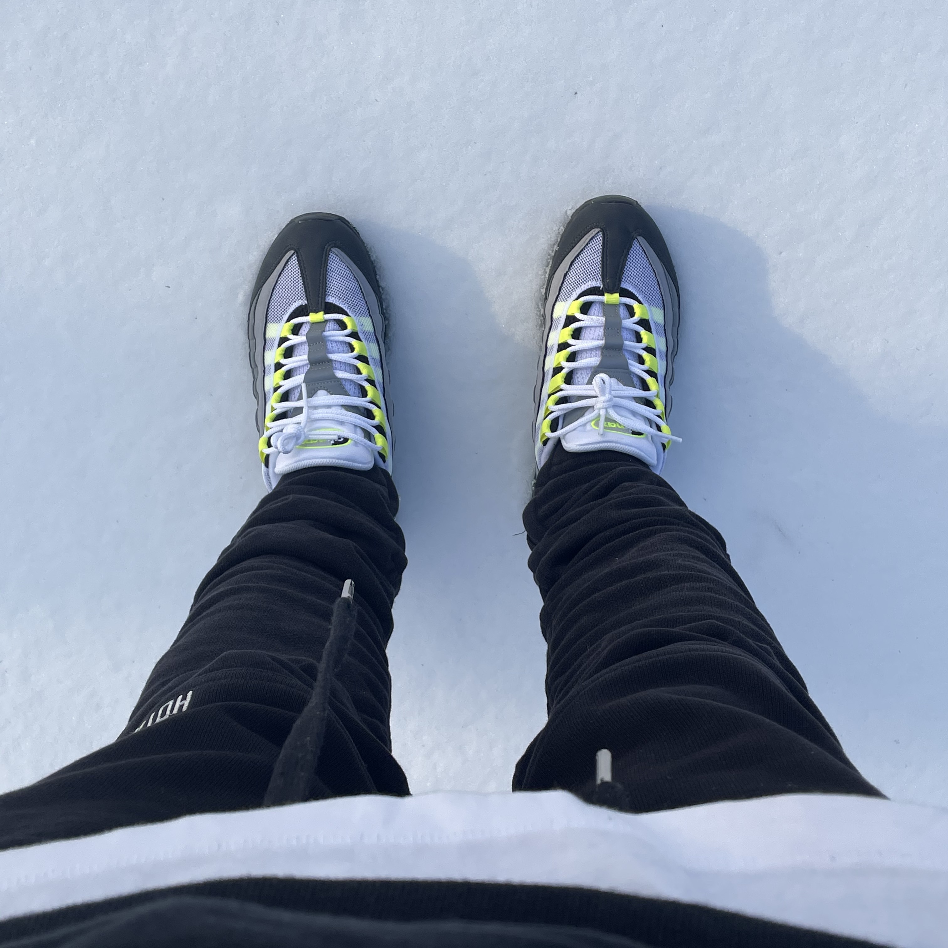 Nike Air Max 95 OG Neon Yellow 2020 착용 스타일
