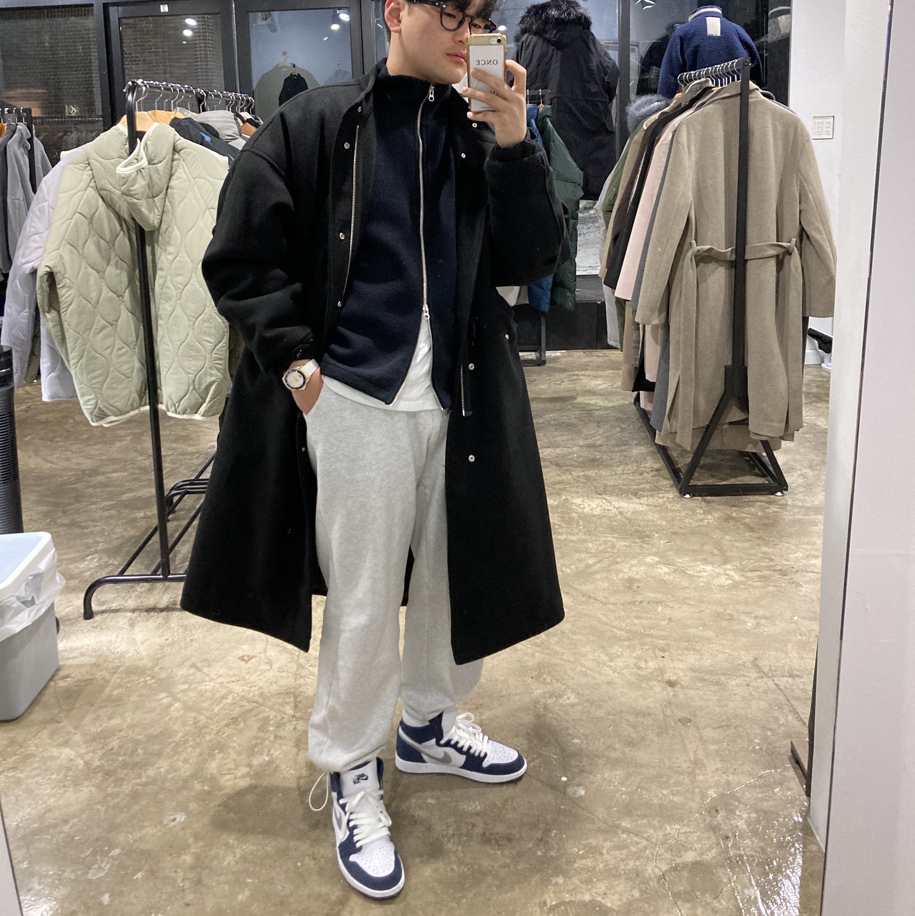 Jordan 1 Retro High OG CO.JP Midnight Navy 착용 스타일