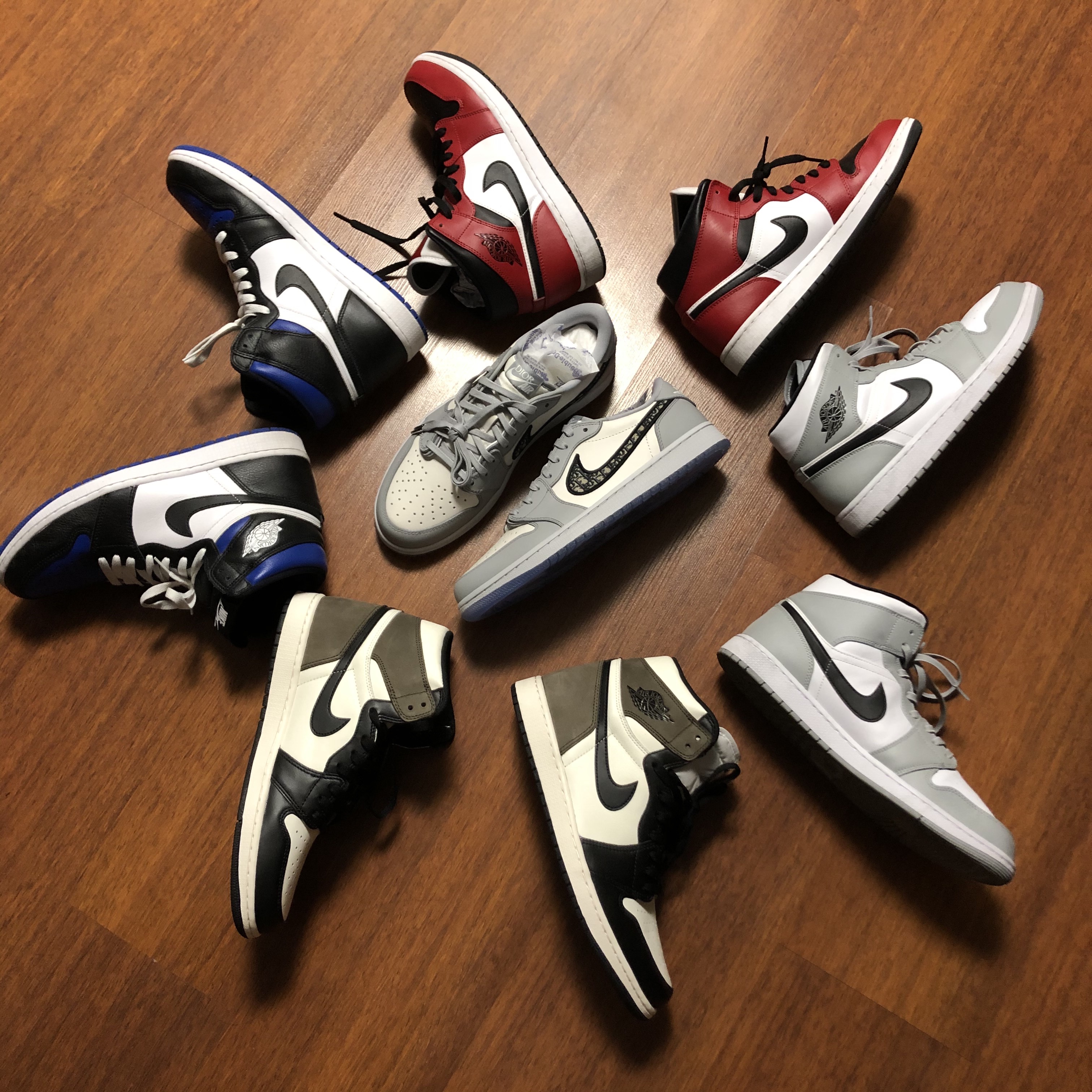 Jordan 1 x Dior Low OG, Jordan 1 Retro High OG Black Mocha 착용 스타일