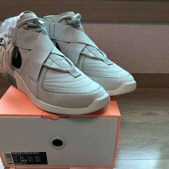 Nike x Fear of God Air Fear of God Raid Light Bone 착용 스타일
